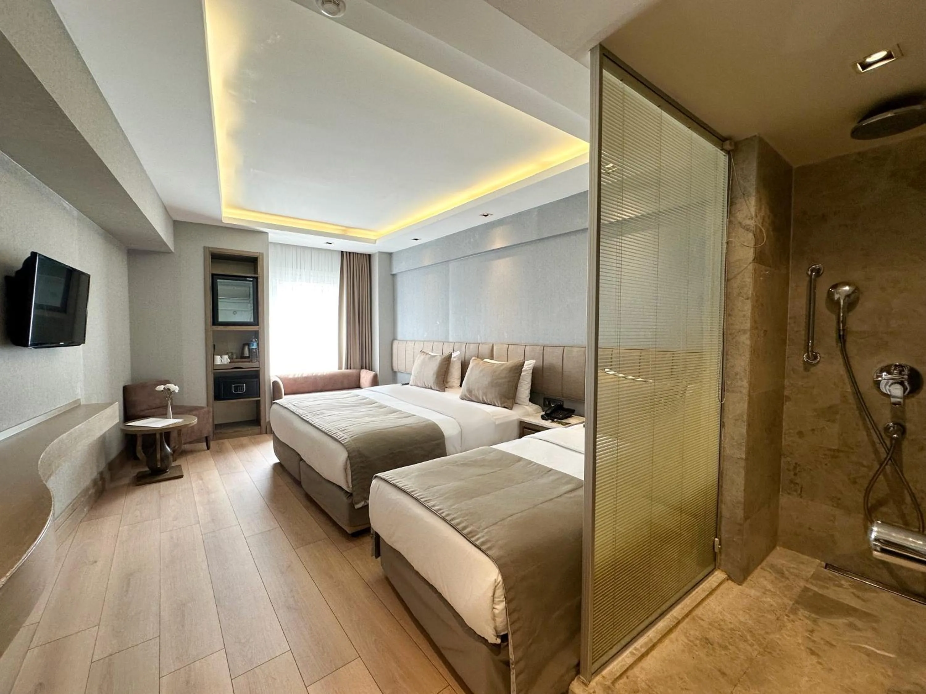 Shower, Bed in AHC Grand Bazaar Hotel