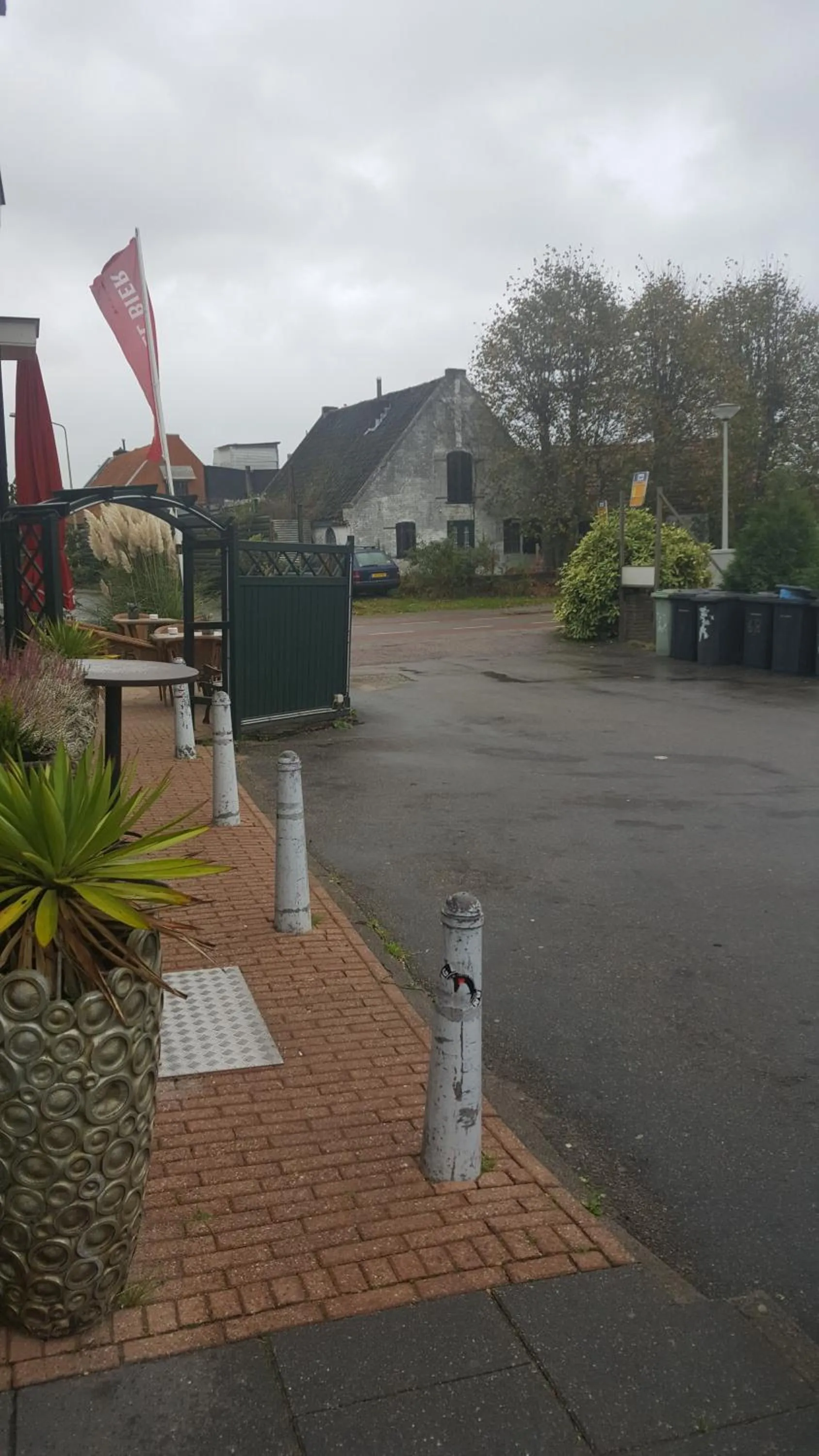 Quiet street view in Het Zwanennest
