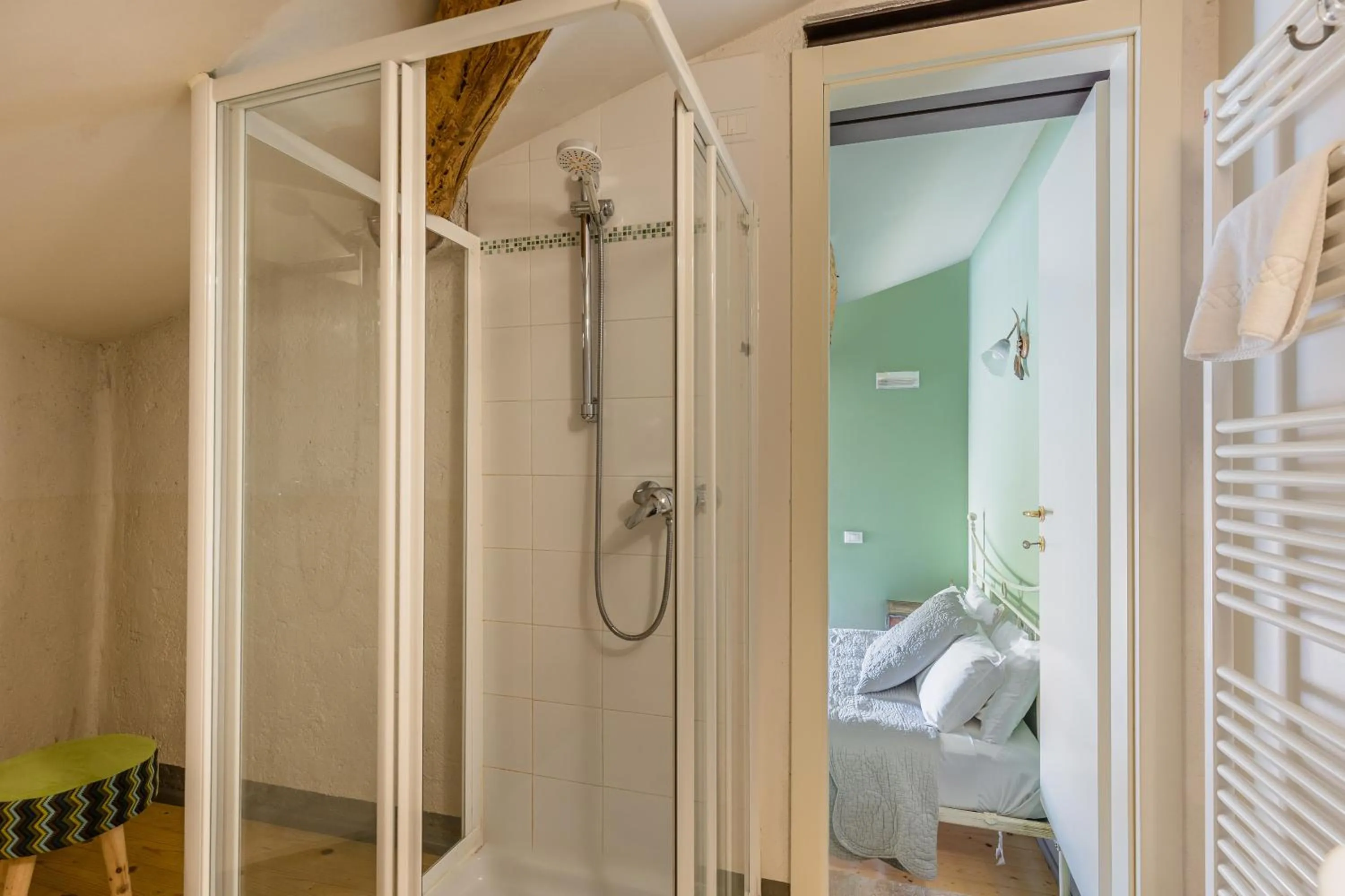 Bathroom, Bed in B&B Corte del Mincio