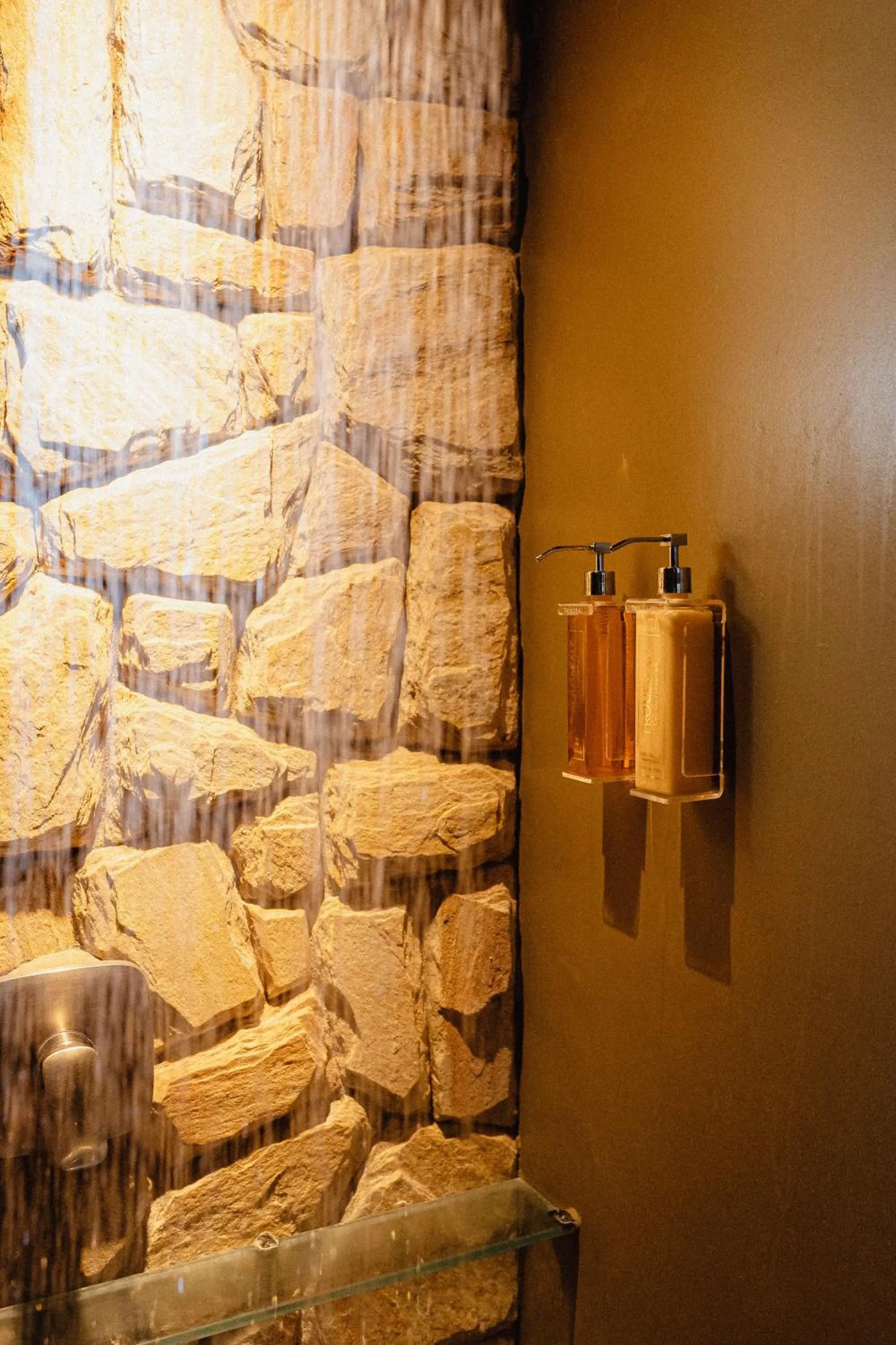 Shower in Pedras Do Patacho Hotel Boutique Experience