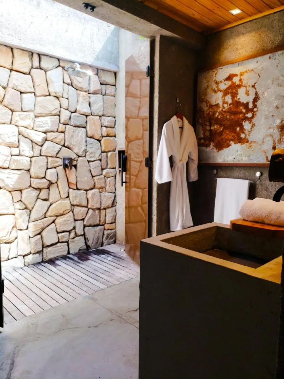 Shower in Pedras Do Patacho Hotel Boutique Experience