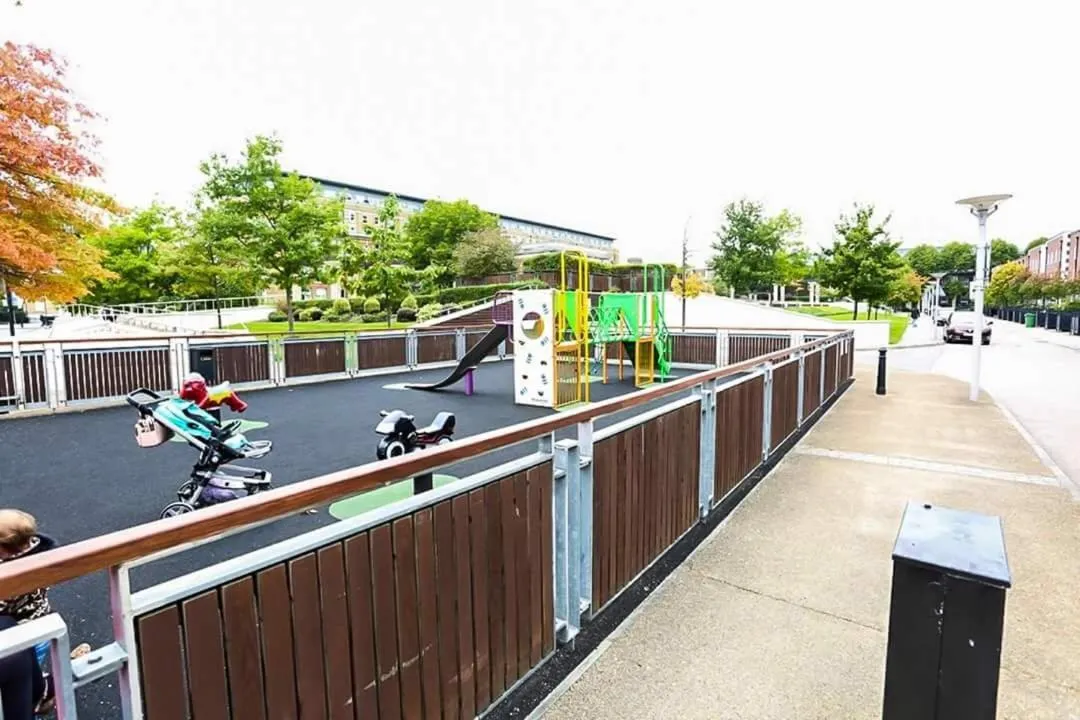 MODERN 2 BEDROOM APARTMENT