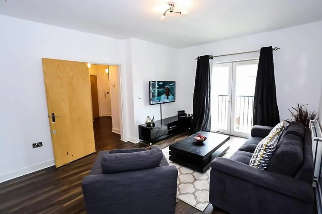 MODERN 2 BEDROOM APARTMENT