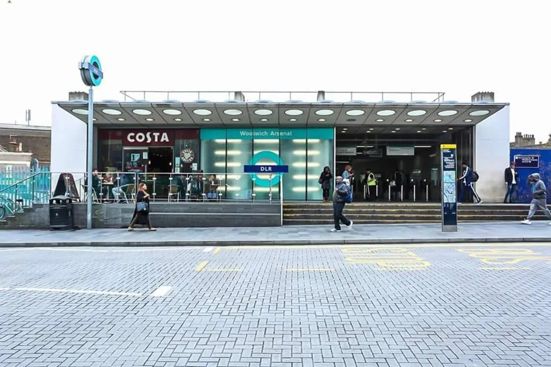 MODERN 2 BEDROOM APARTMENT