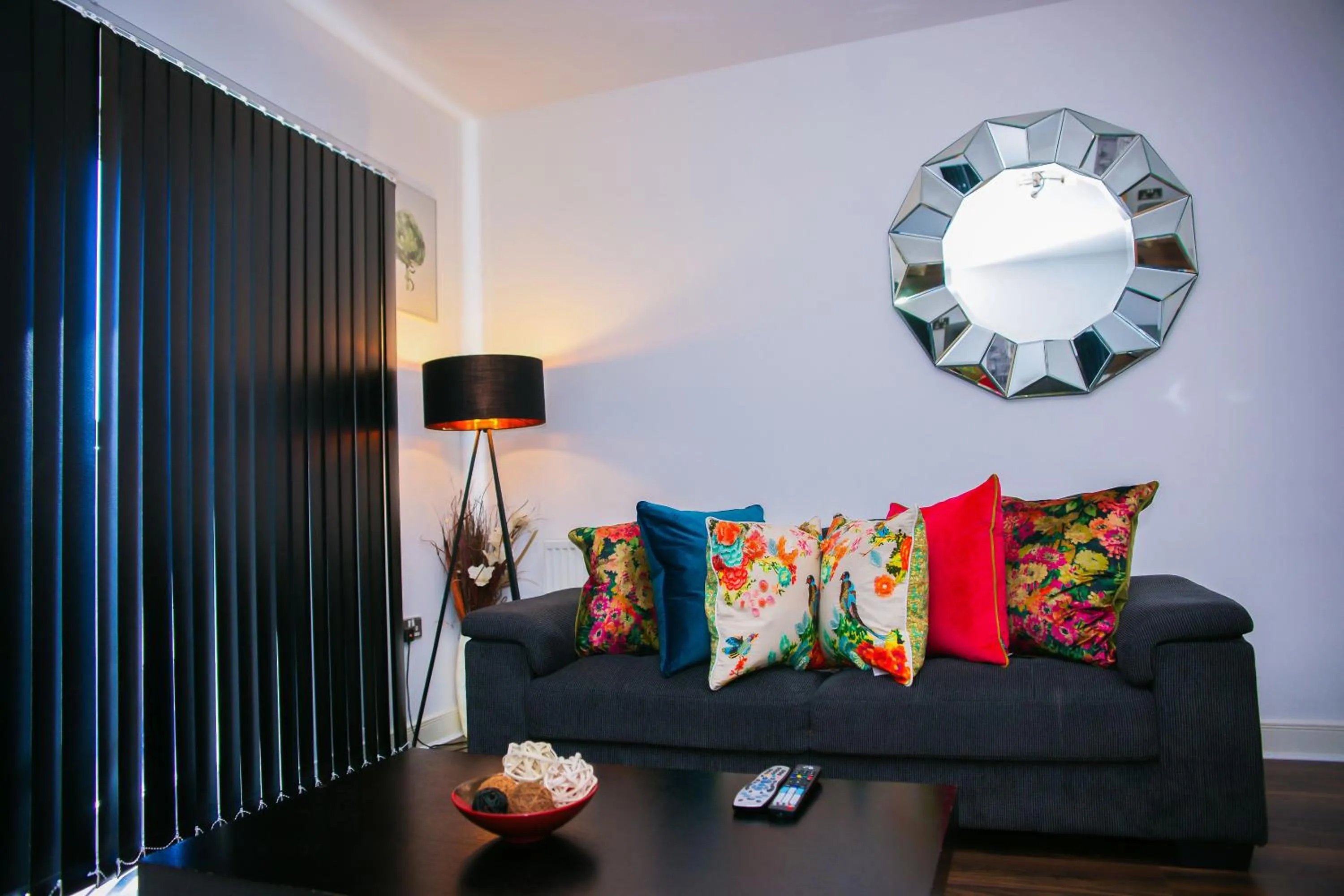 MODERN 2 BEDROOM APARTMENT