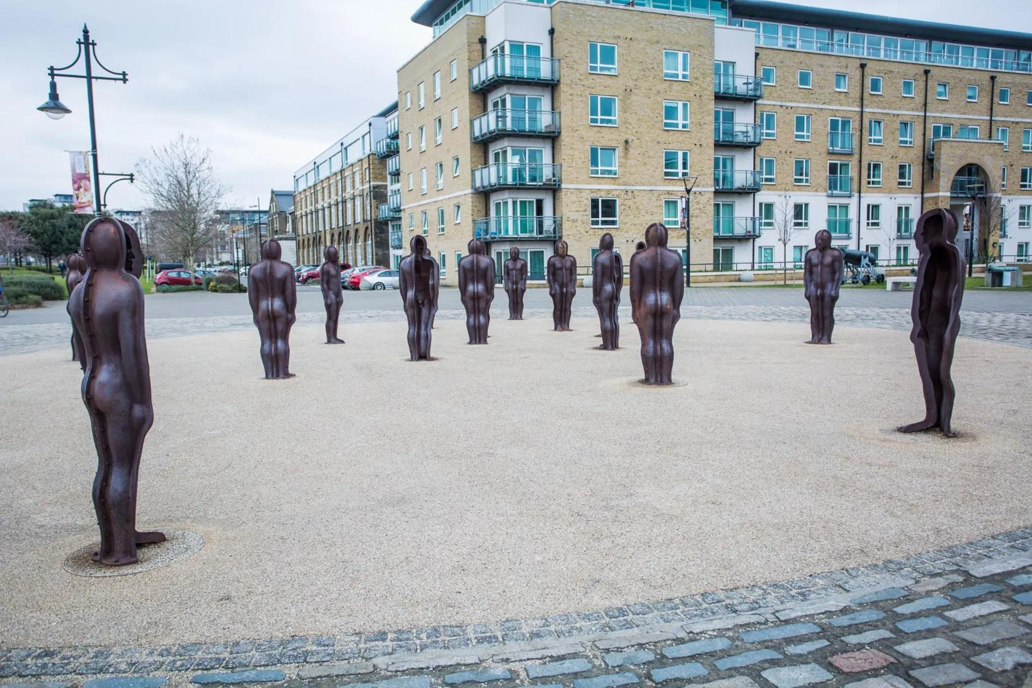 Property building in MODERN 2 BEDROOM APARTMENT