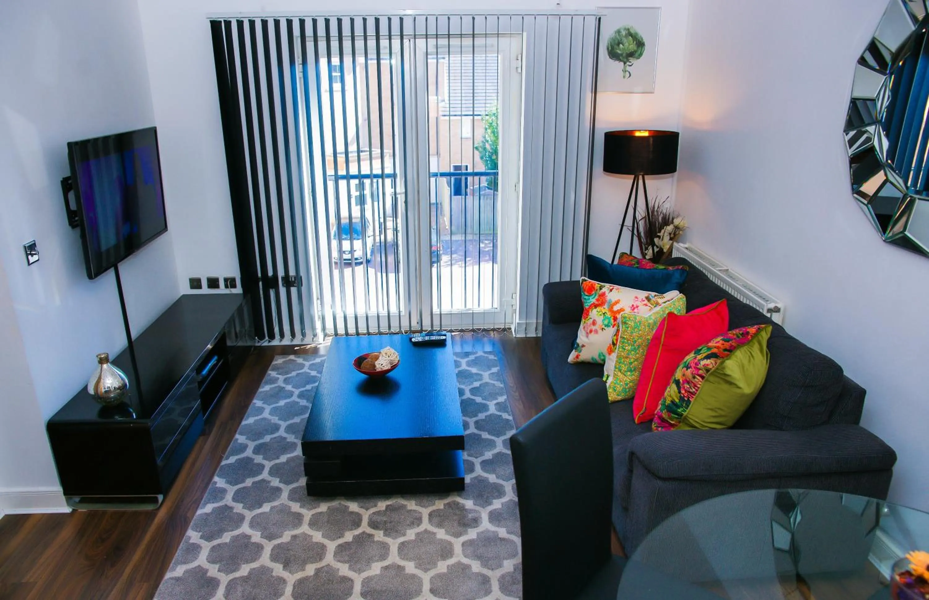 MODERN 2 BEDROOM APARTMENT