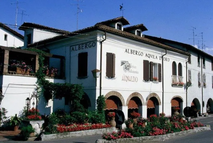 Facade/entrance in Hotel Arnaldo Aquila D’oro