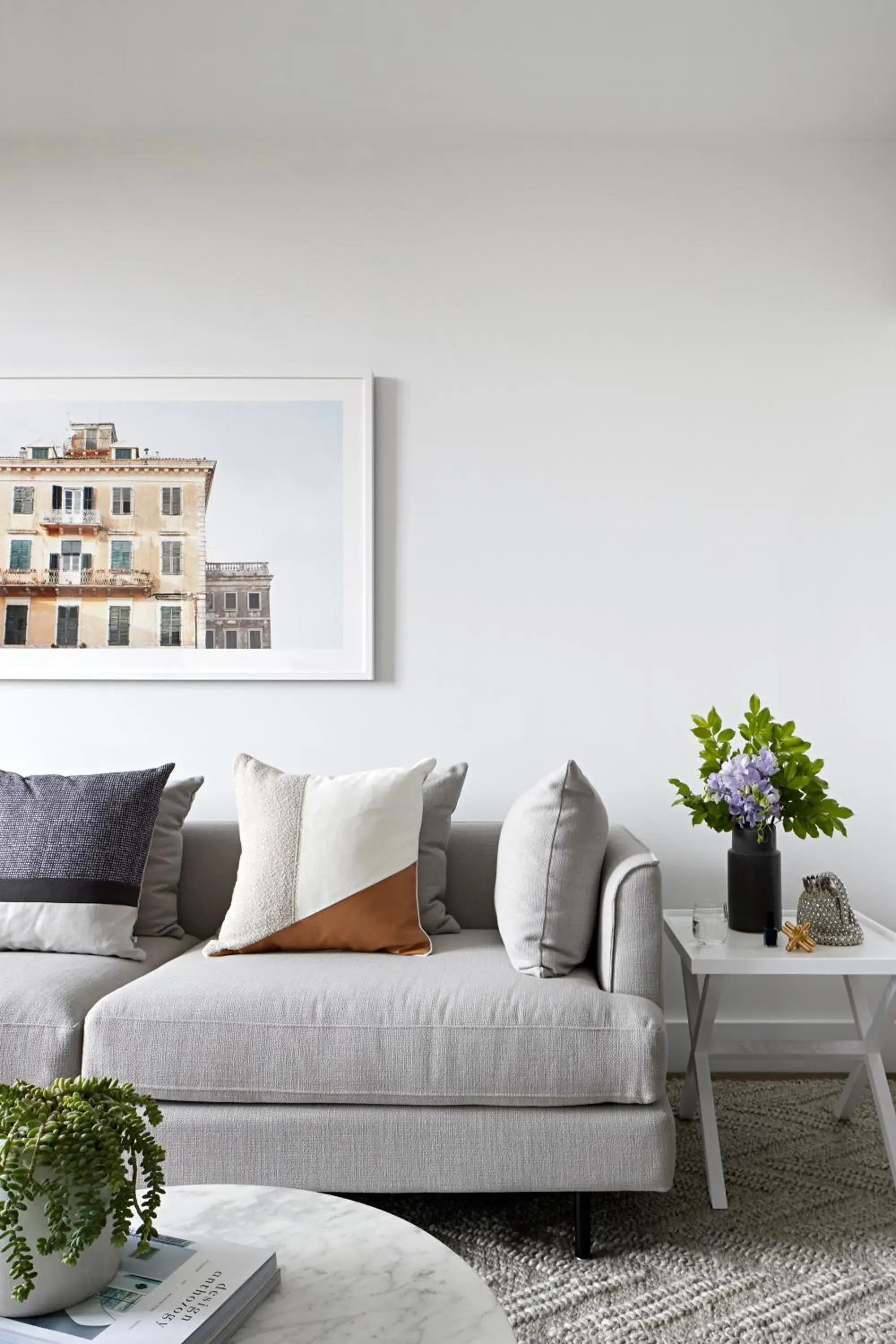 Deluxe One-Bedroom Apartment in Tyrian Albert Park Lake Deluxe One-Bedroom Apartment in Tyrian Albert Park Lake