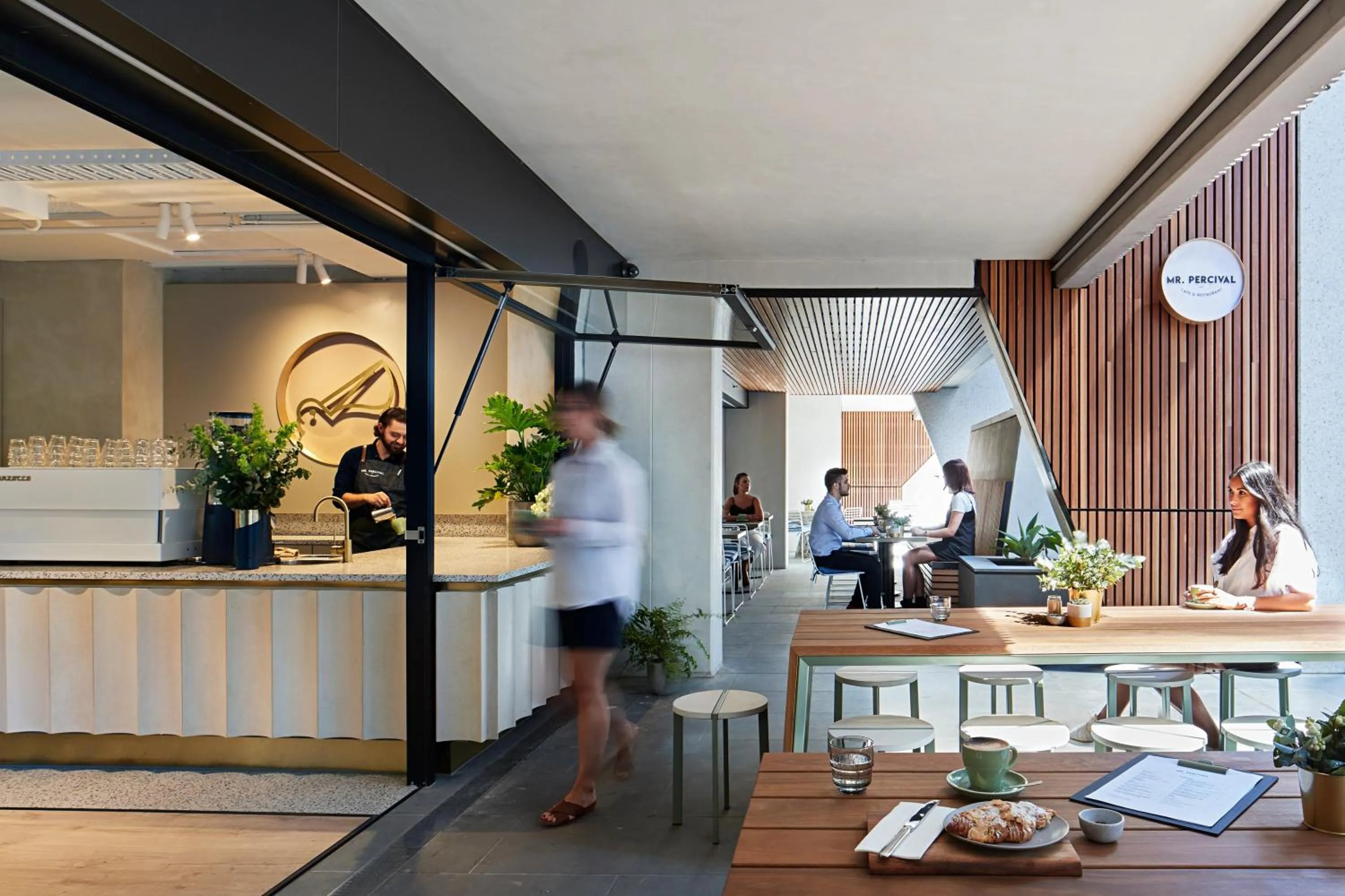 Restaurant/places to eat in Tyrian Albert Park Lake