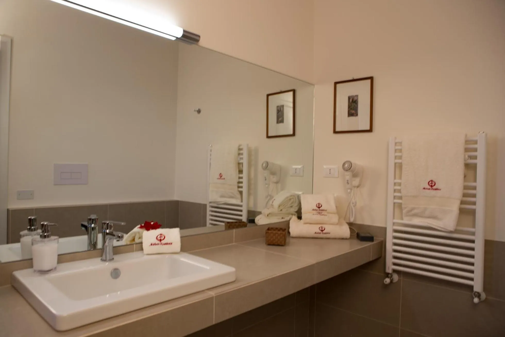 Bathroom in Marbela Apartments & Suites