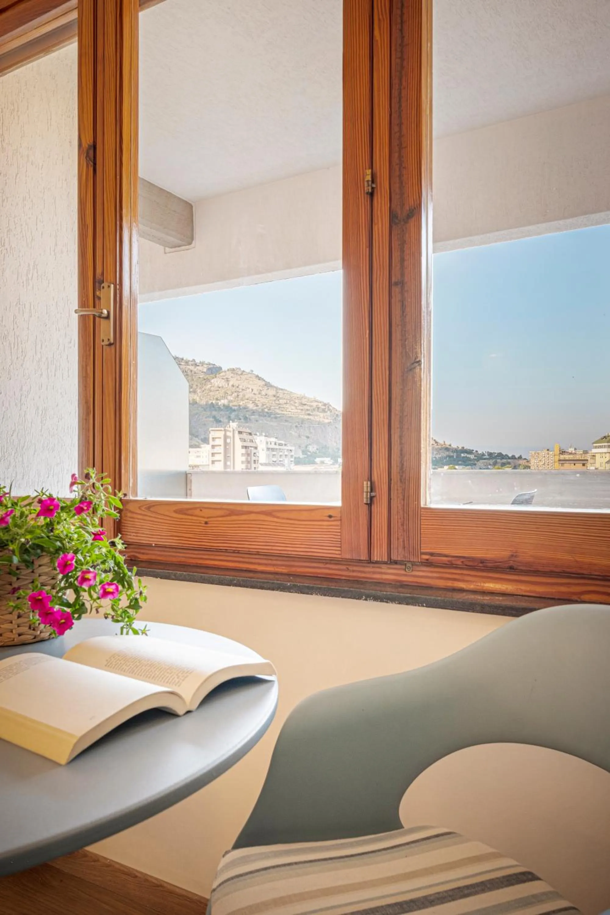 Seating area in Marbela Apartments & Suites