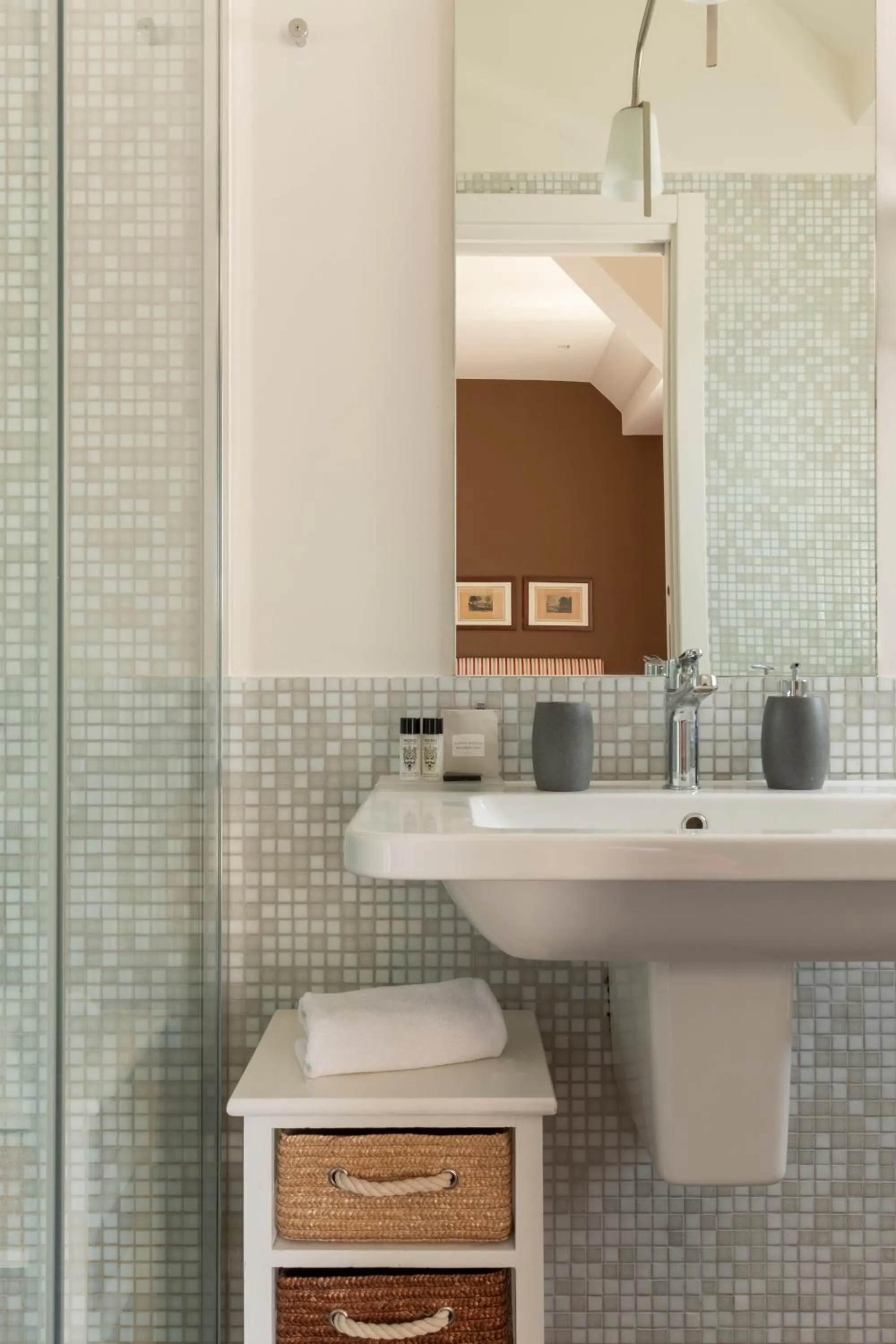 Shower in Marbela Apartments & Suites