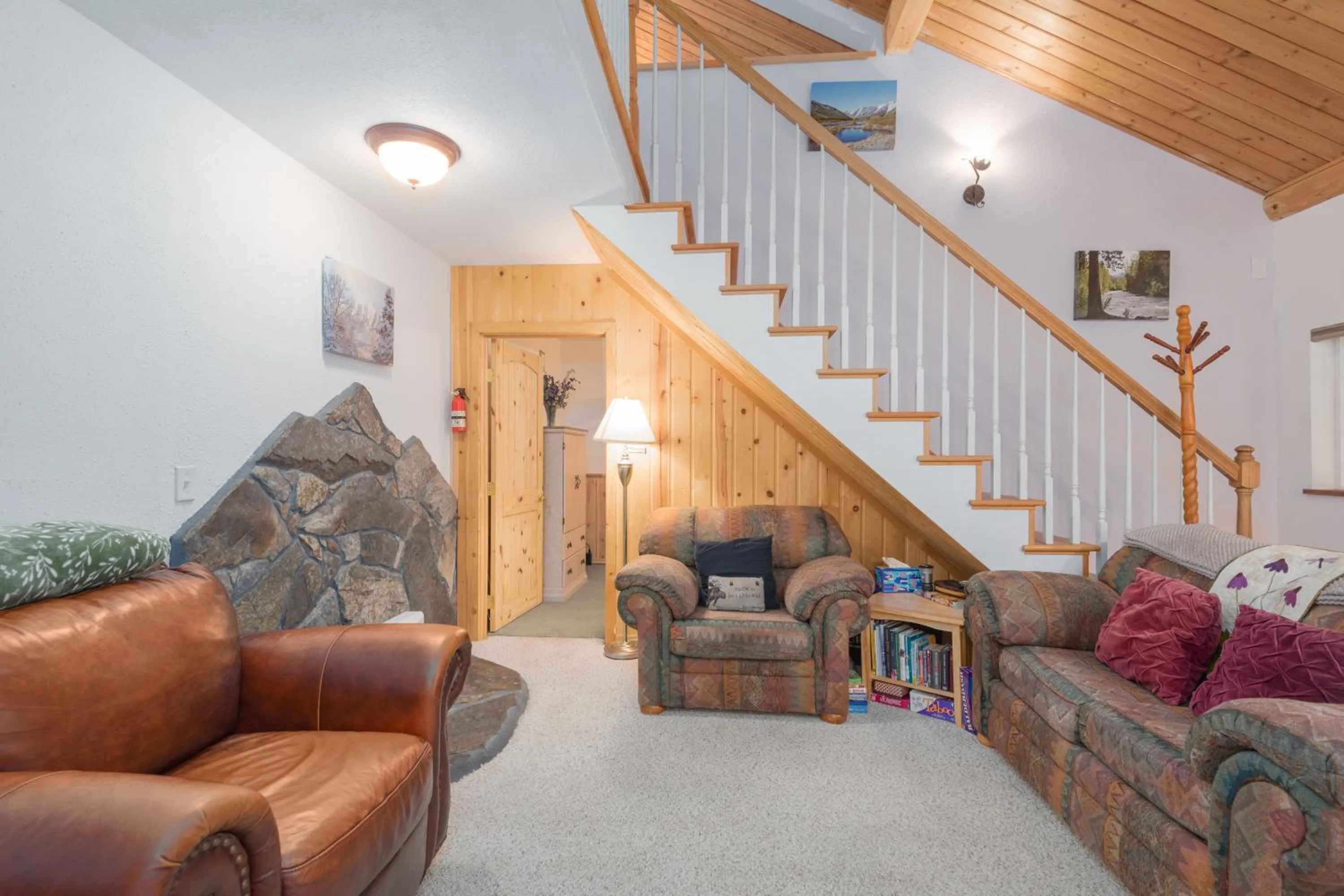 Living room in Hope's Hideaway, LLC