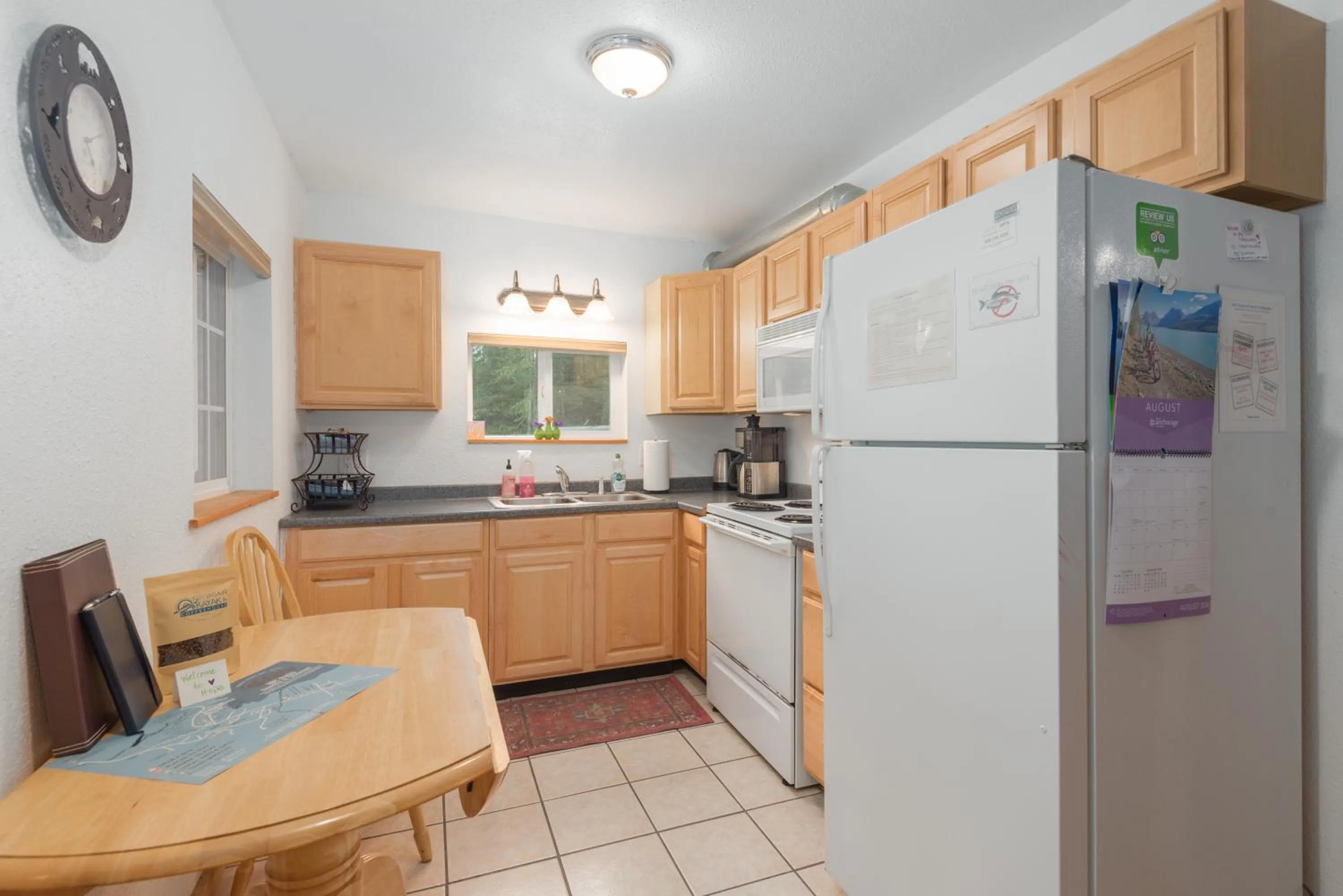 Kitchen or kitchenette in Hope's Hideaway, LLC