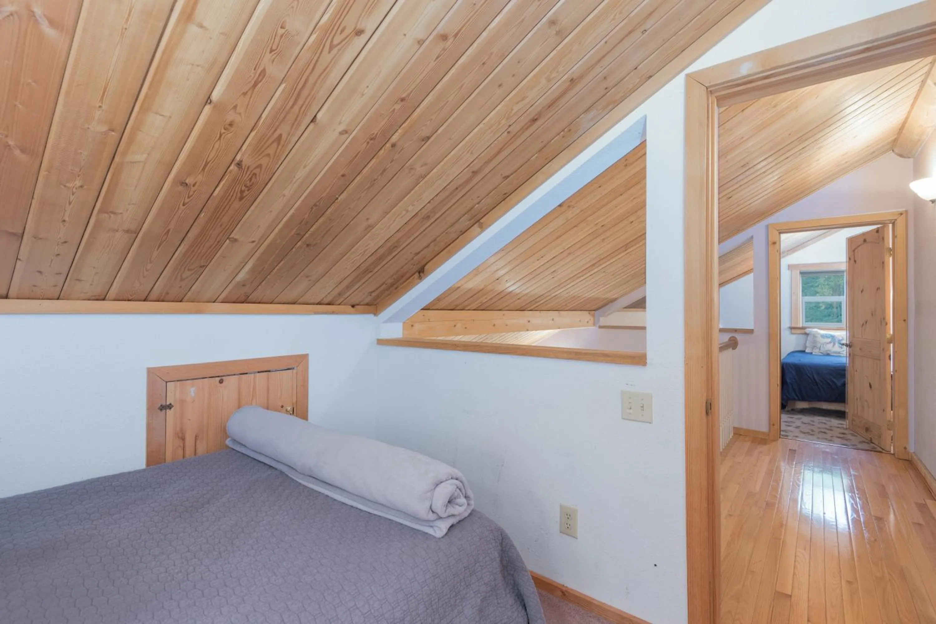 Bedroom, Bed in Hope's Hideaway, LLC