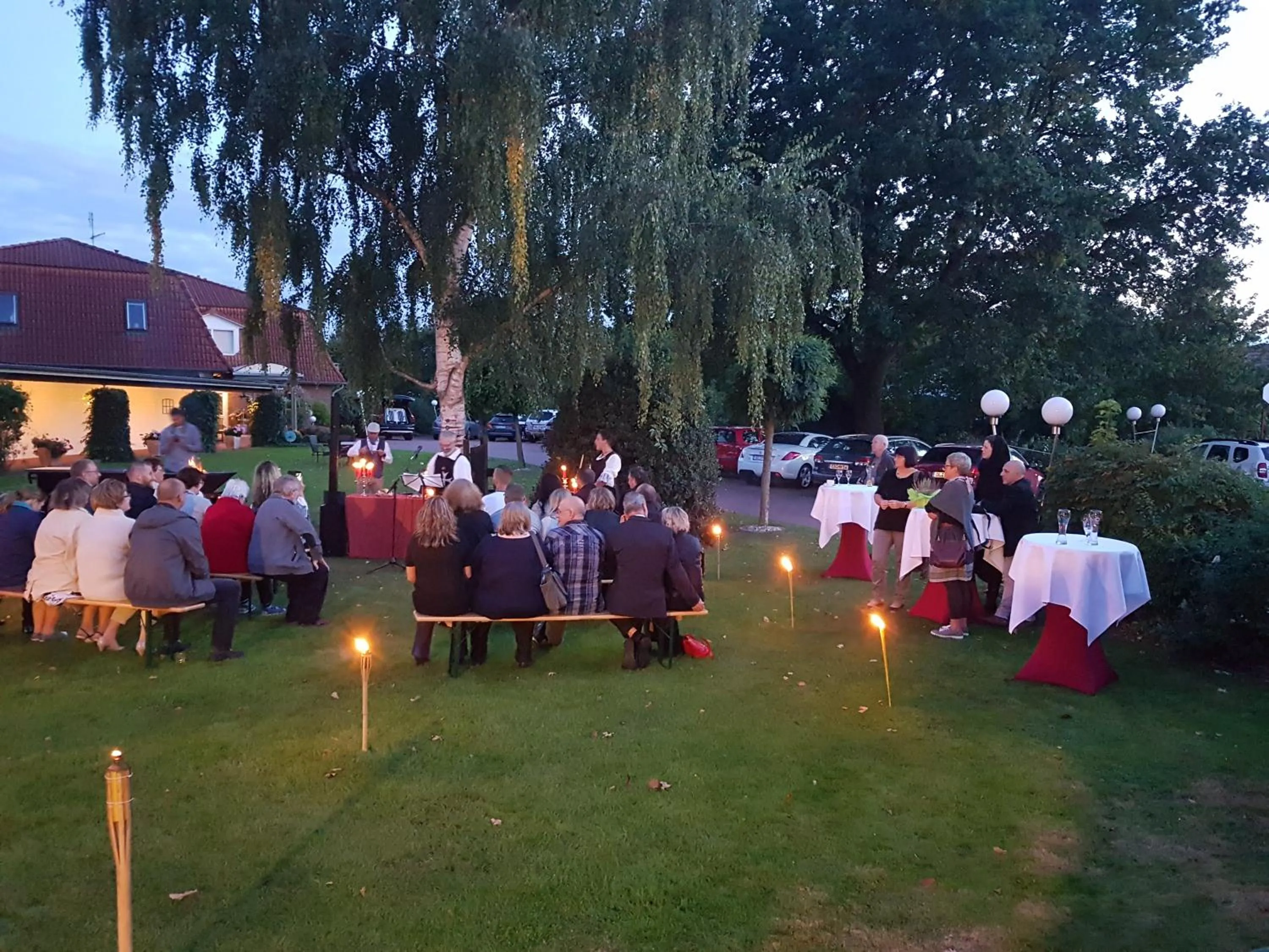 Restaurant/places to eat in Hotel & Restaurant Zum Deutschen Hause