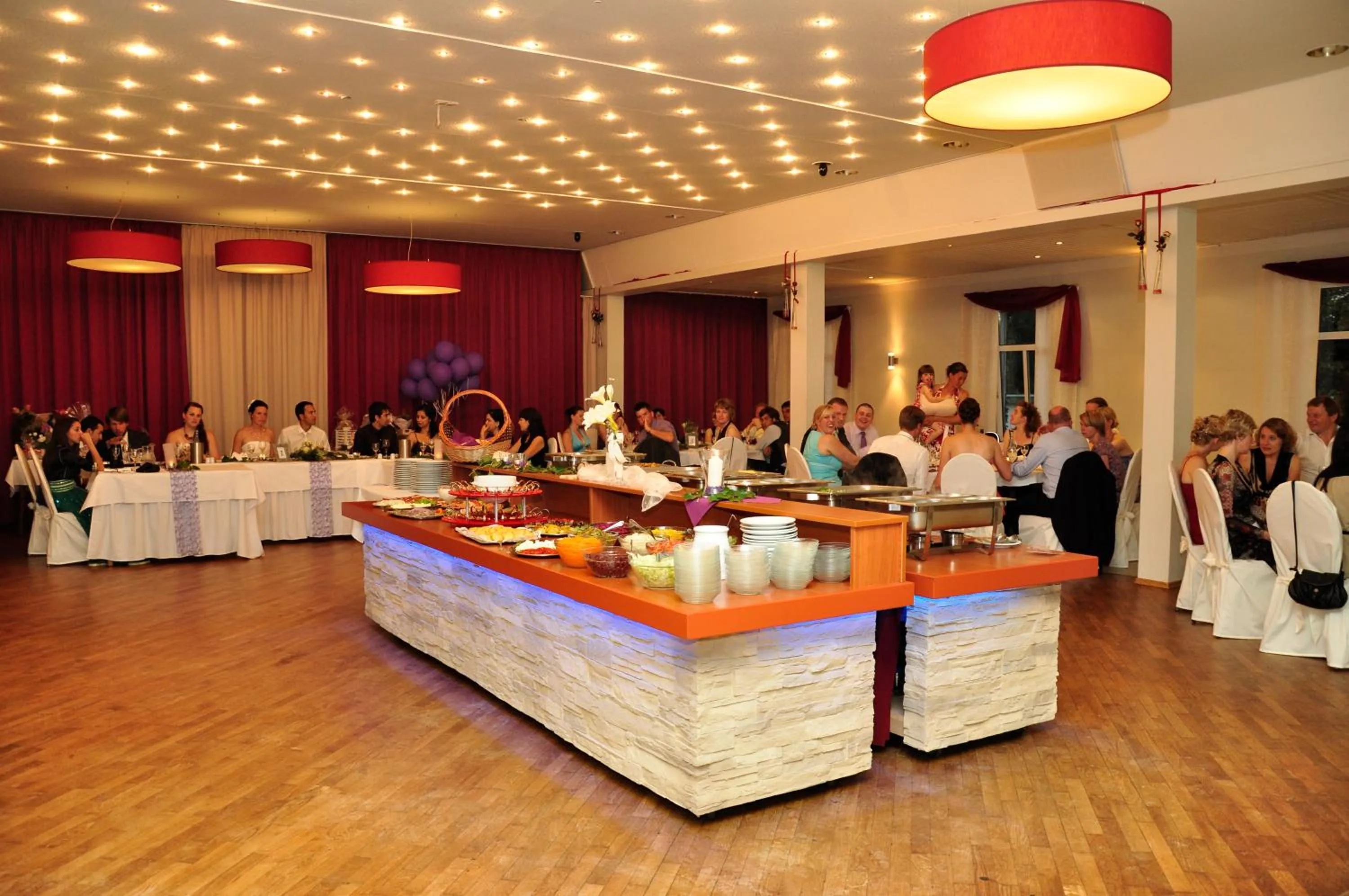 Restaurant/places to eat in Hotel & Restaurant Zum Deutschen Hause