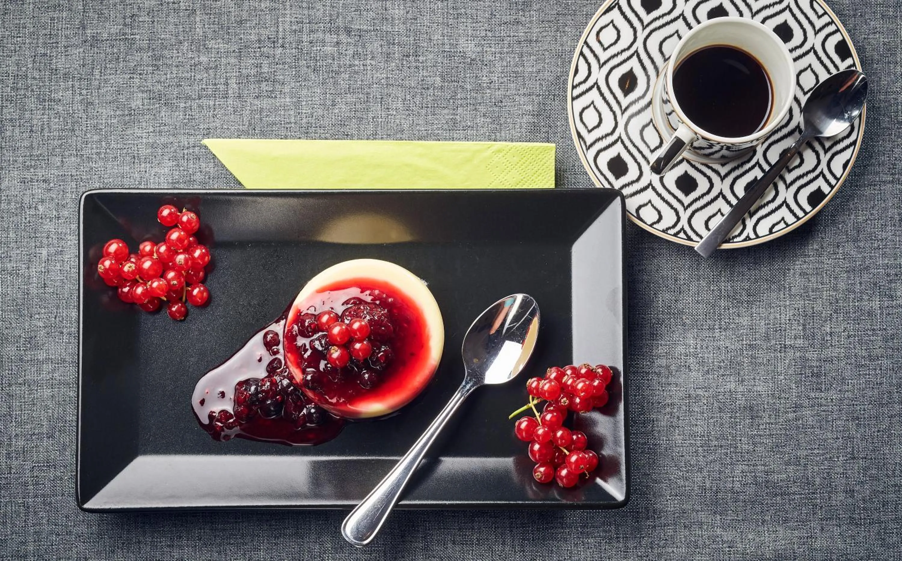 Restaurant/places to eat in Hotel Panther'A