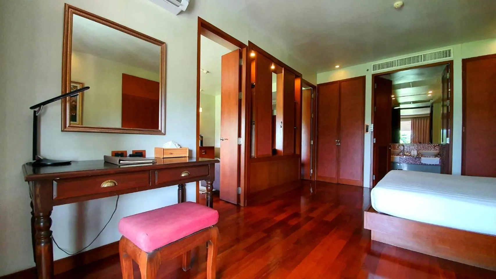 Bathroom, Bed in Mission Hills Phuket Golf Resort-SHA Extra Plus