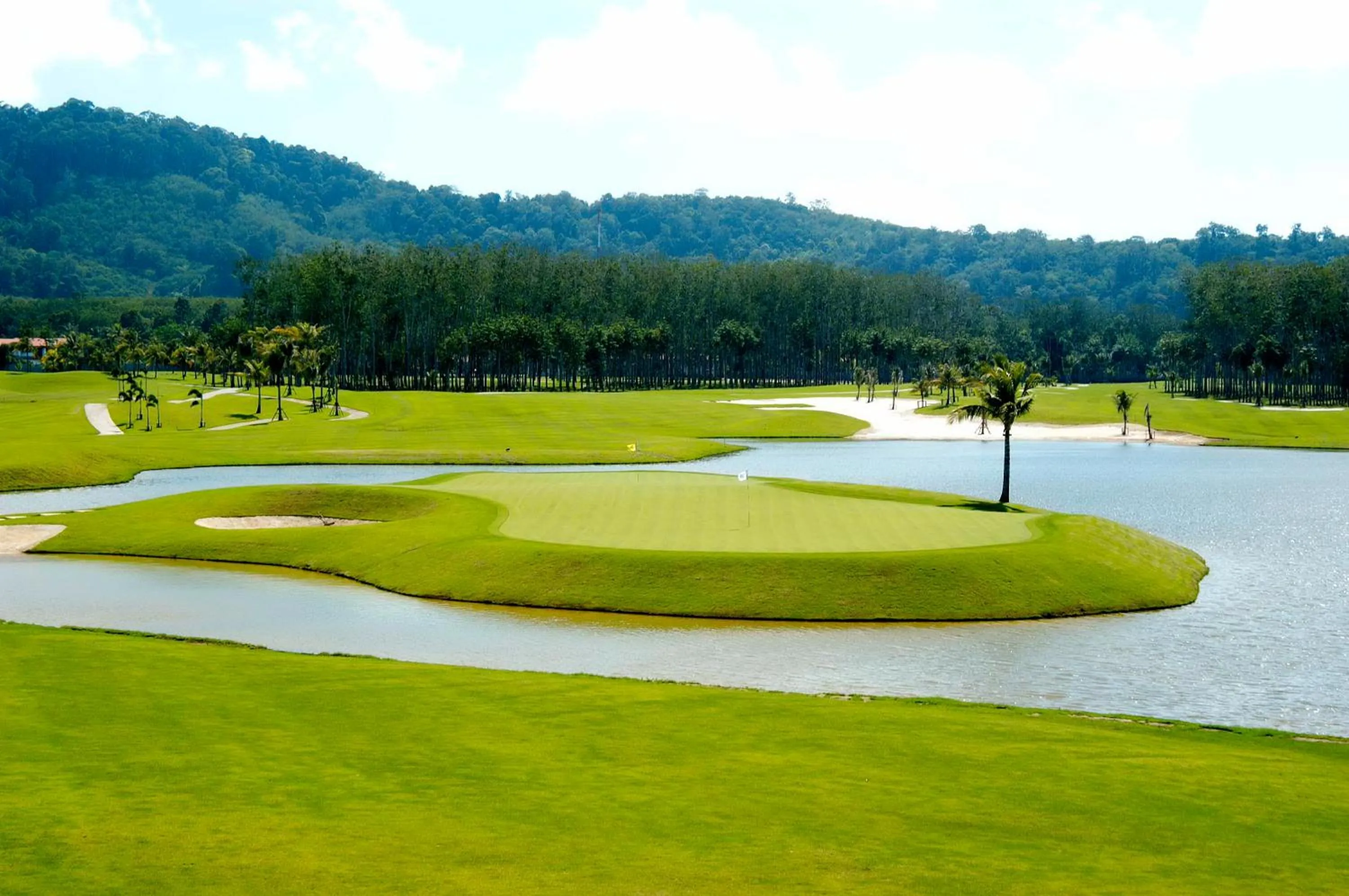 Golfcourse in Mission Hills Phuket Golf Resort-SHA Extra Plus