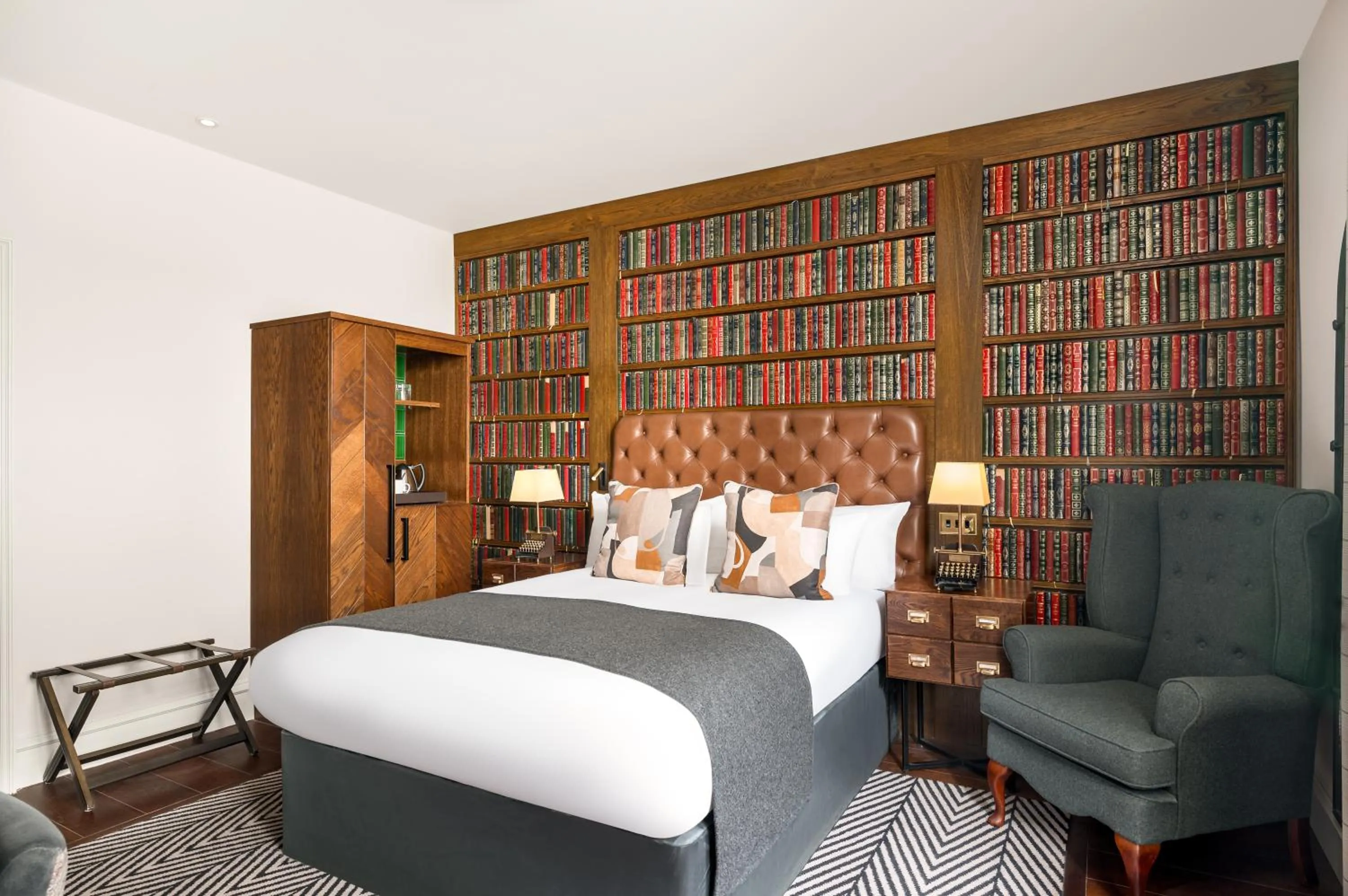 Bed in Hotel Indigo - Edinburgh - Princes Street by IHG