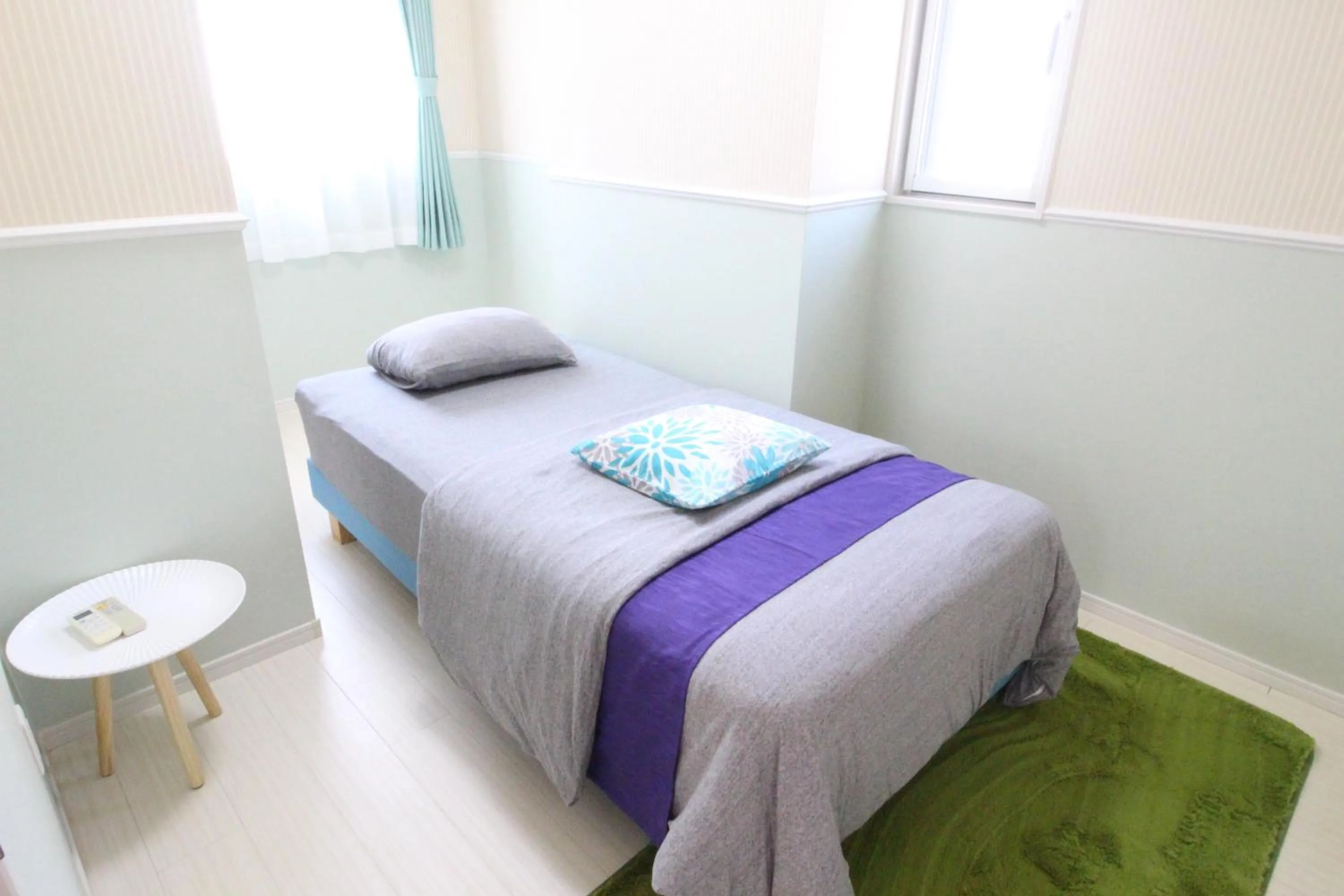 Bed in Condominium Felicita Naha