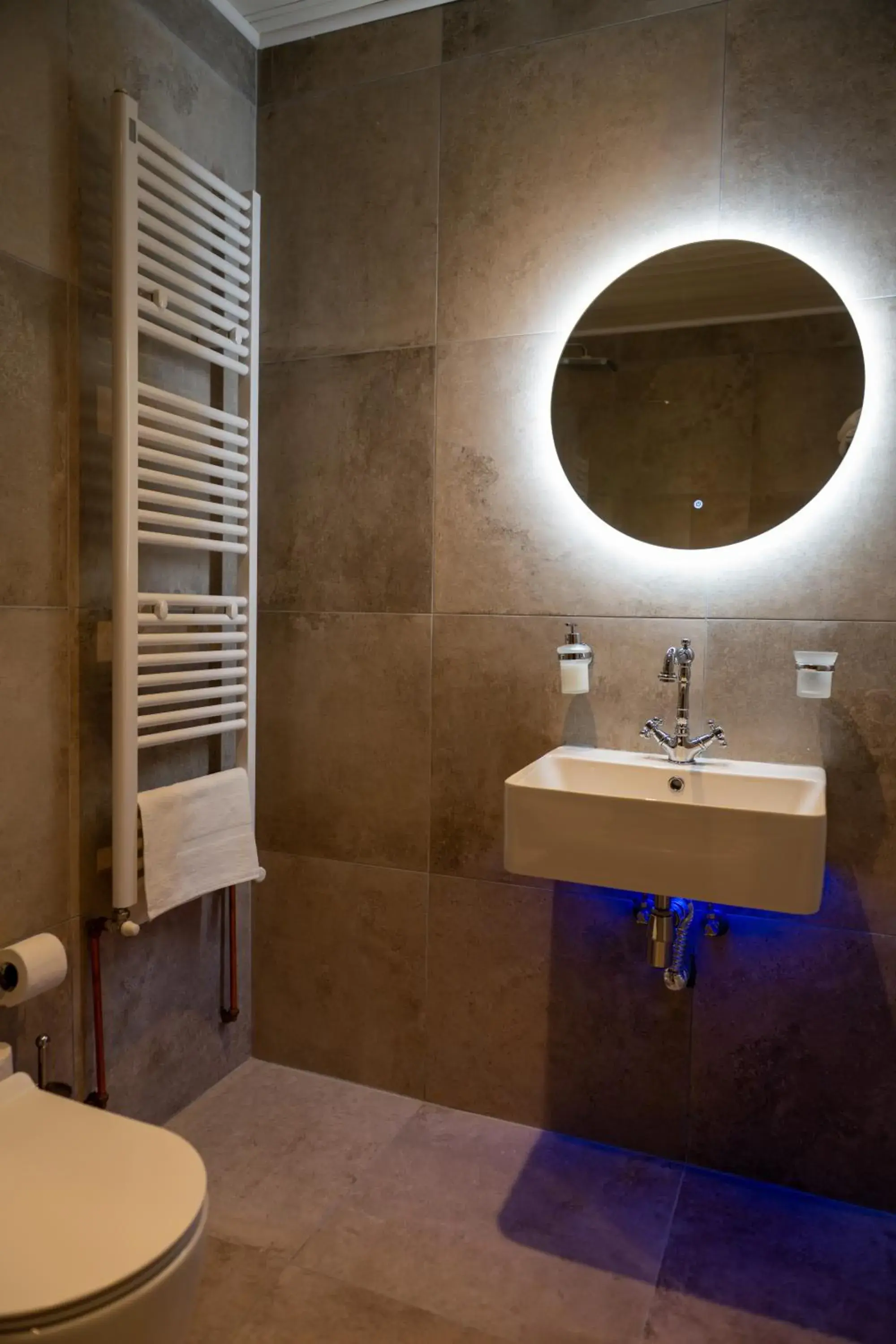 Family Room (2 Adults + 2 Children) in New Helvetia Historic Hotel Family Room (2 Adults + 2 Children) in New Helvetia Historic Hotel