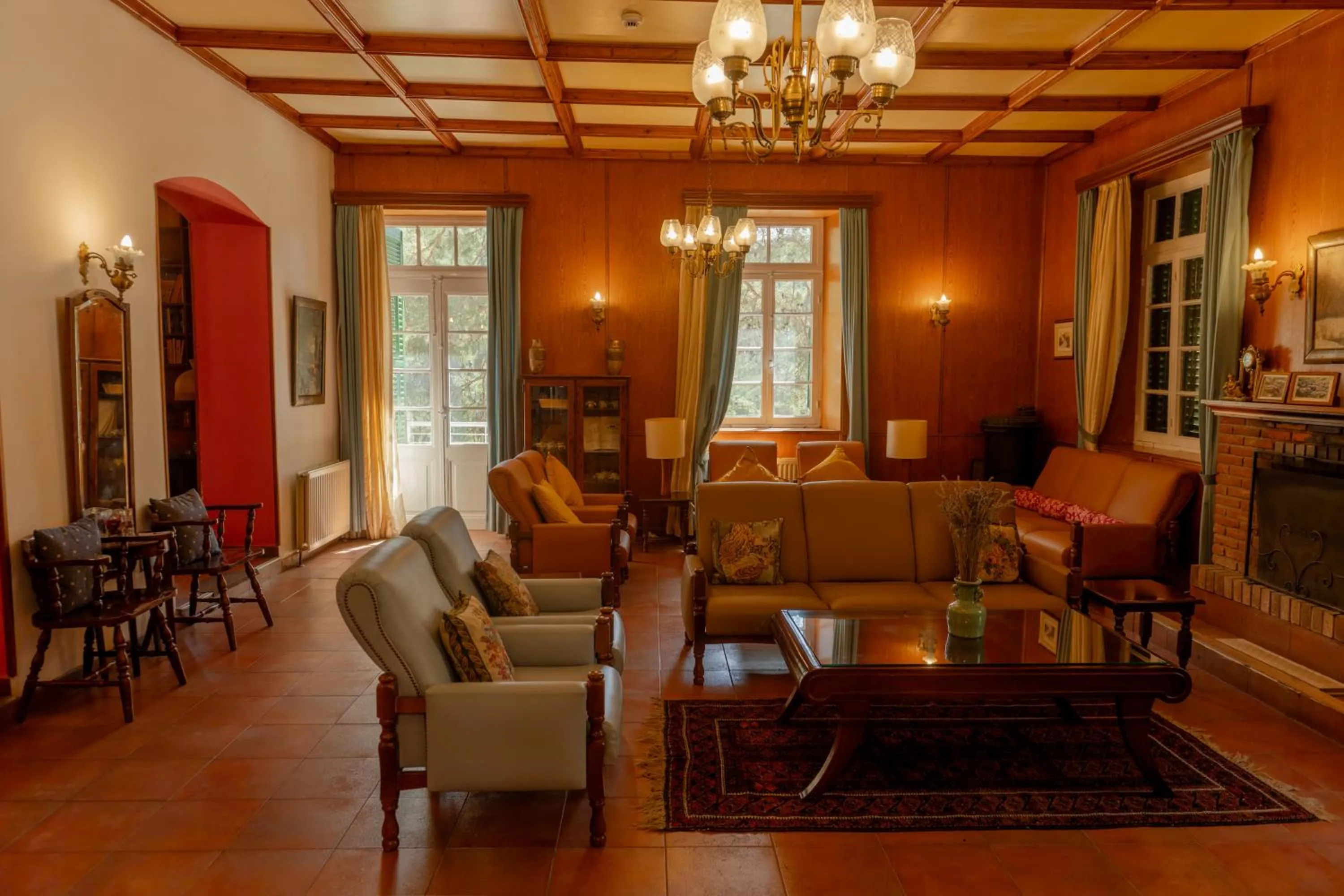 Living room in New Helvetia Historic Hotel