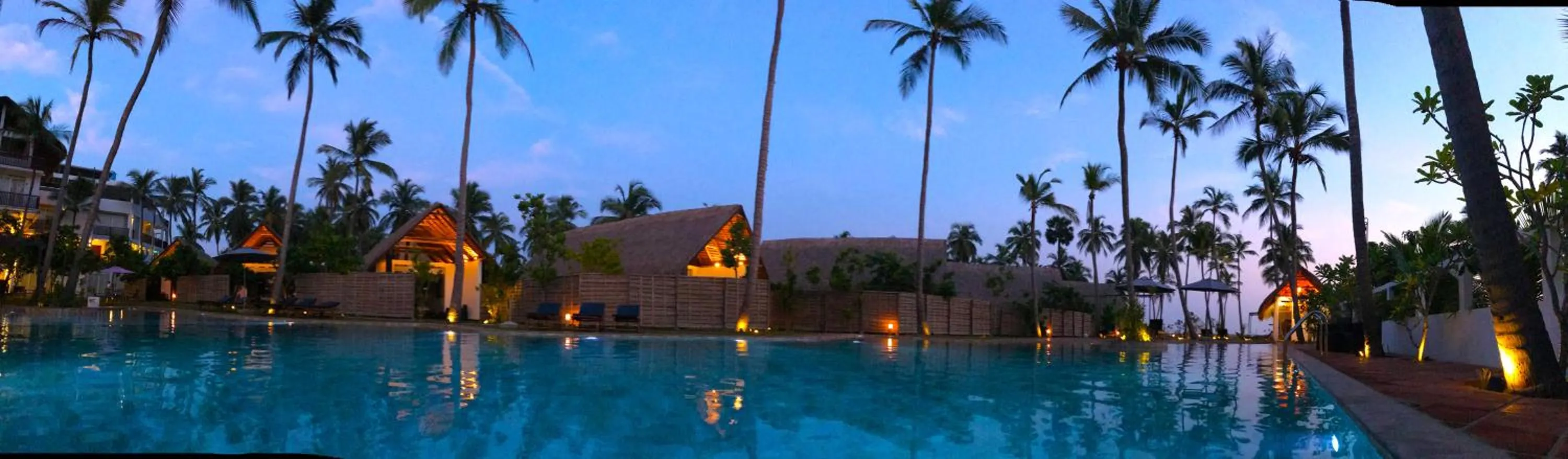 Swimming pool in Blue Whale Resort & Kite Surfing