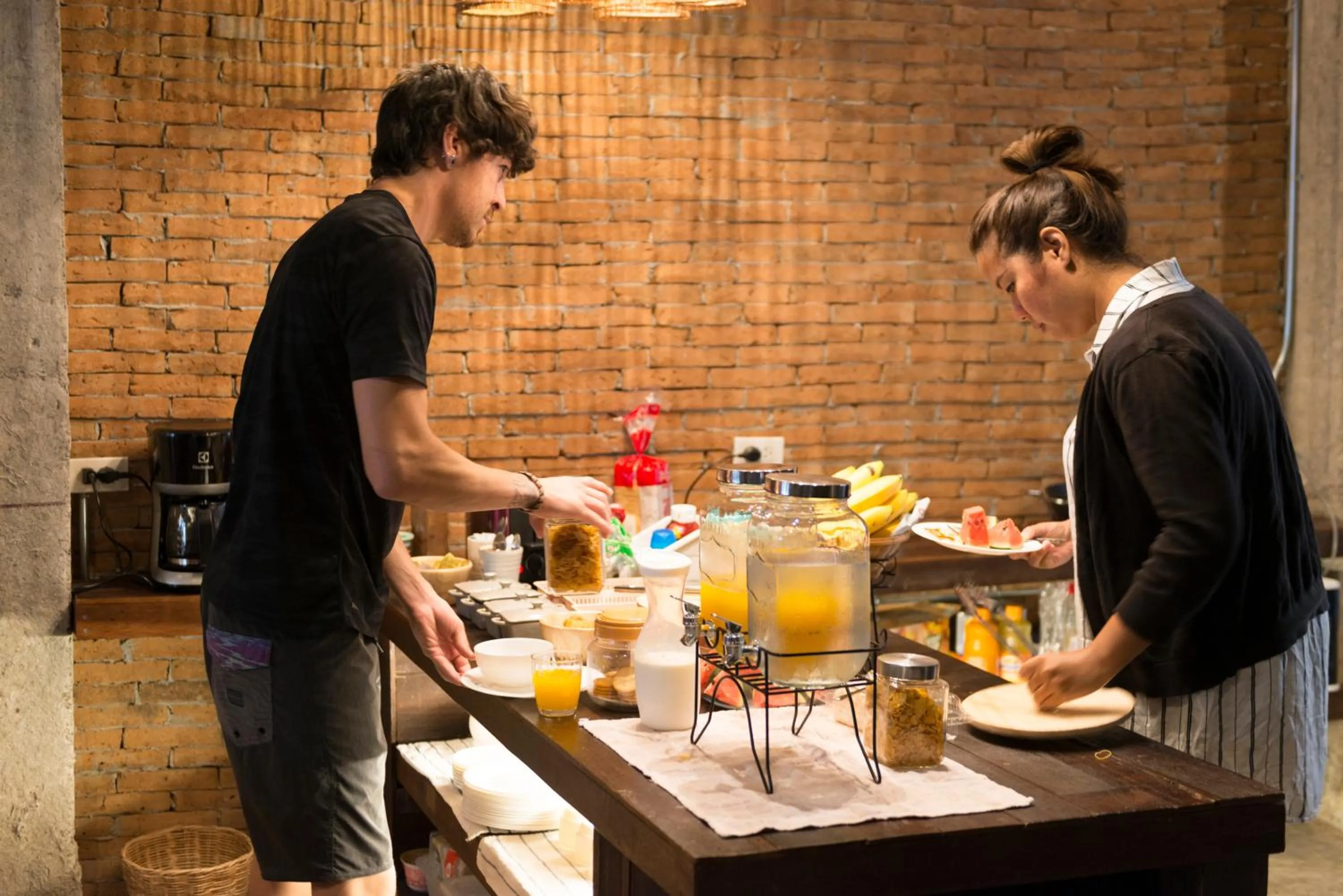 Restaurant/places to eat in Suneta Hostel Chiangmai