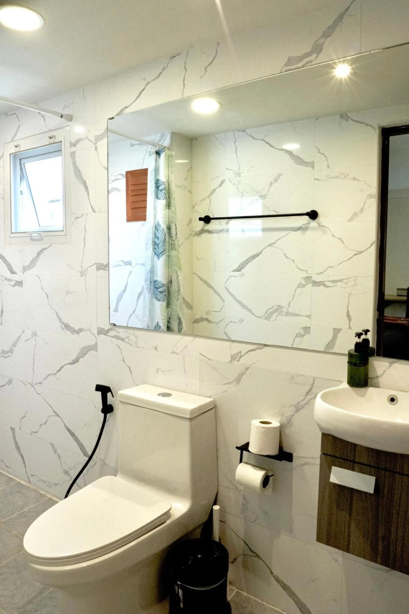 Toilet in Suneta Hostel Chiangmai