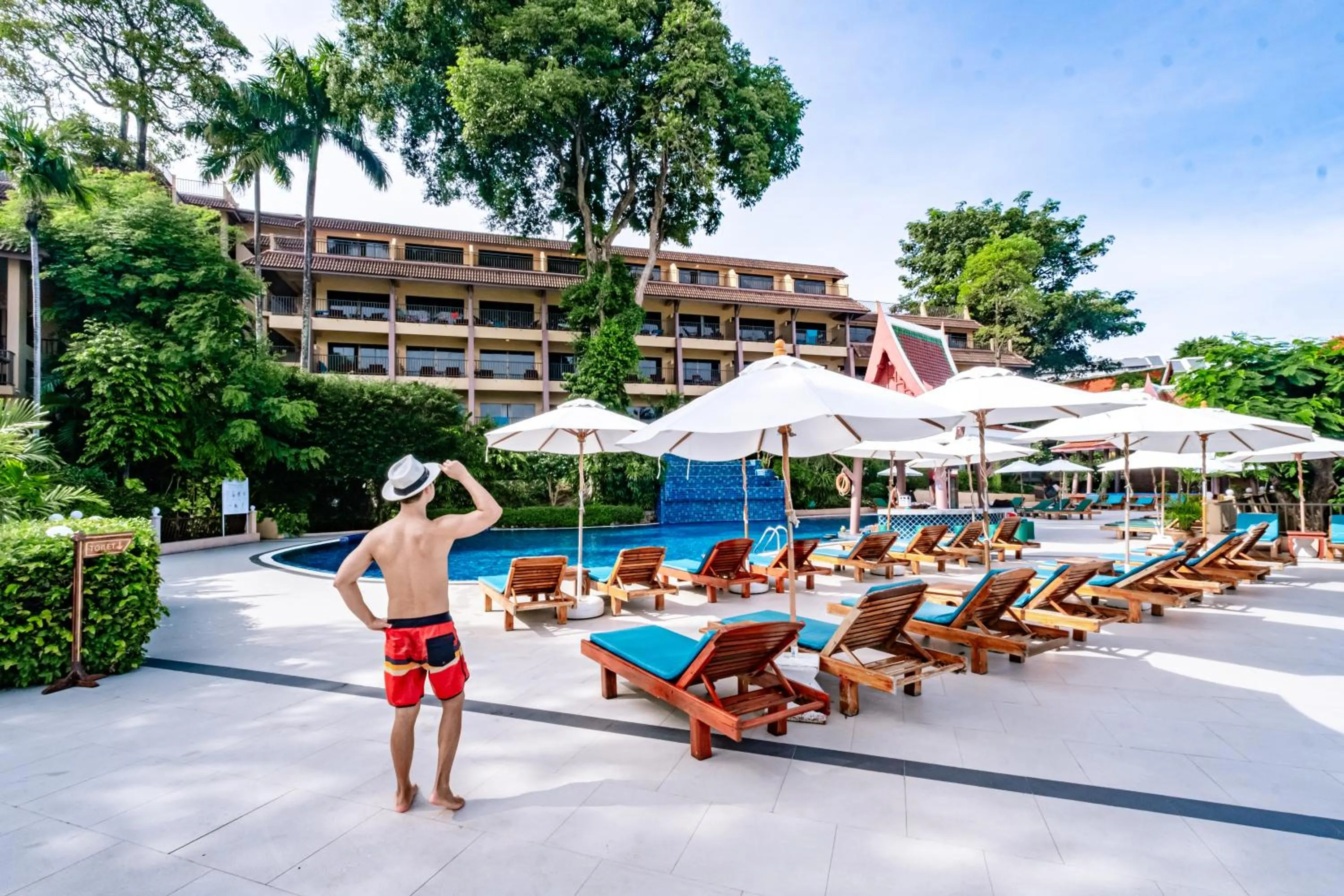 Swimming pool in Chanalai Garden Resort, Kata Beach