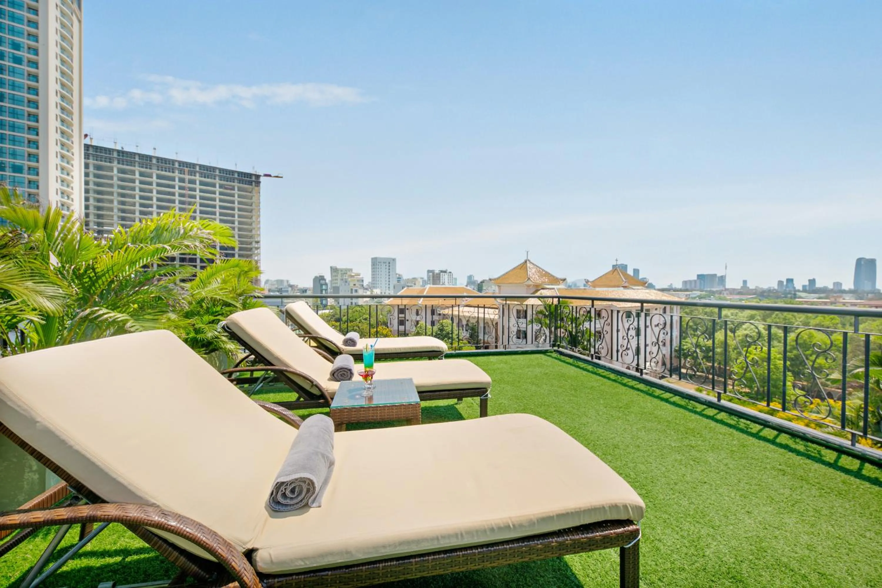 Swimming pool in Haka Boutique Hotel