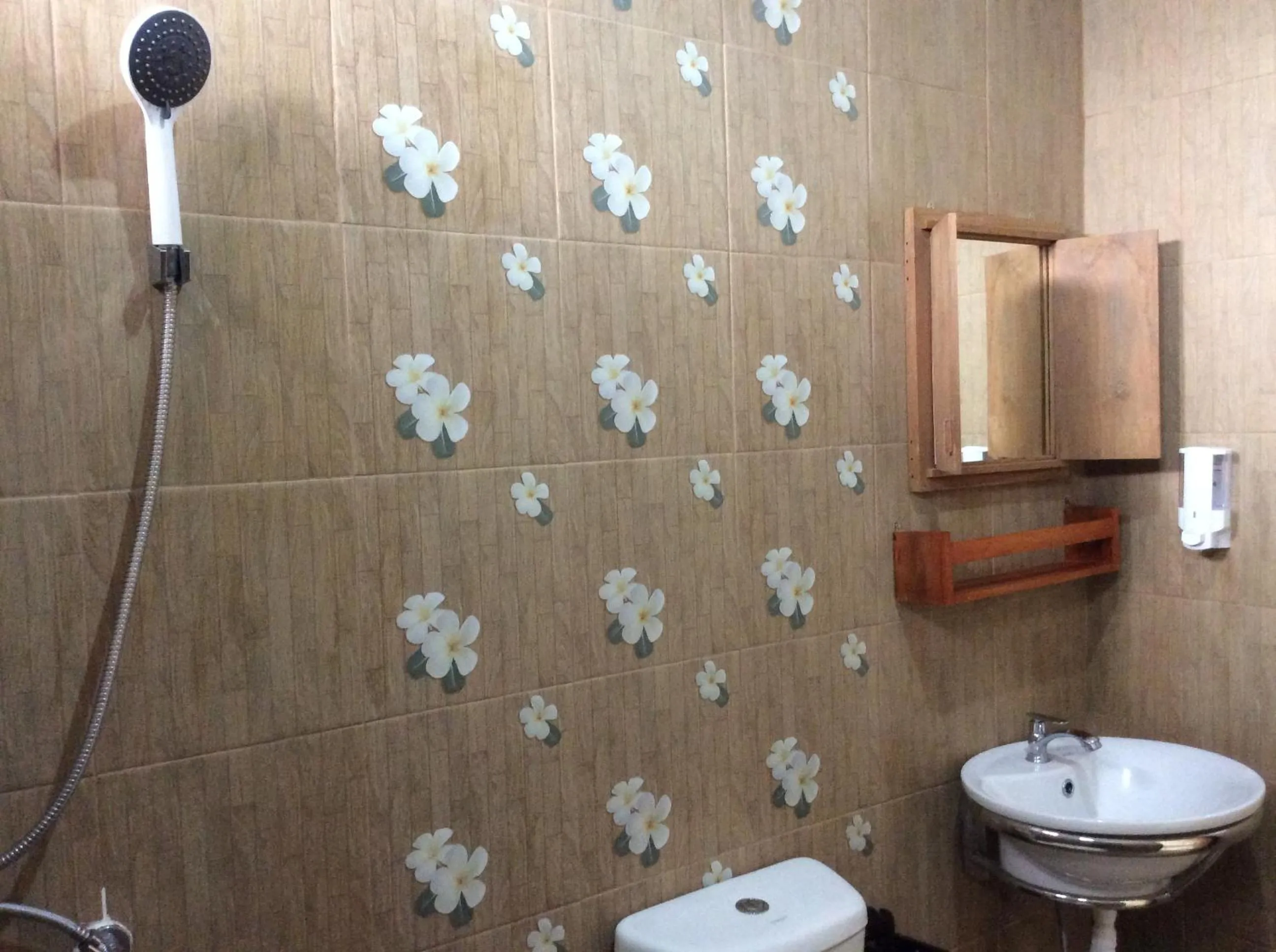 Shower in Siam Guesthouse