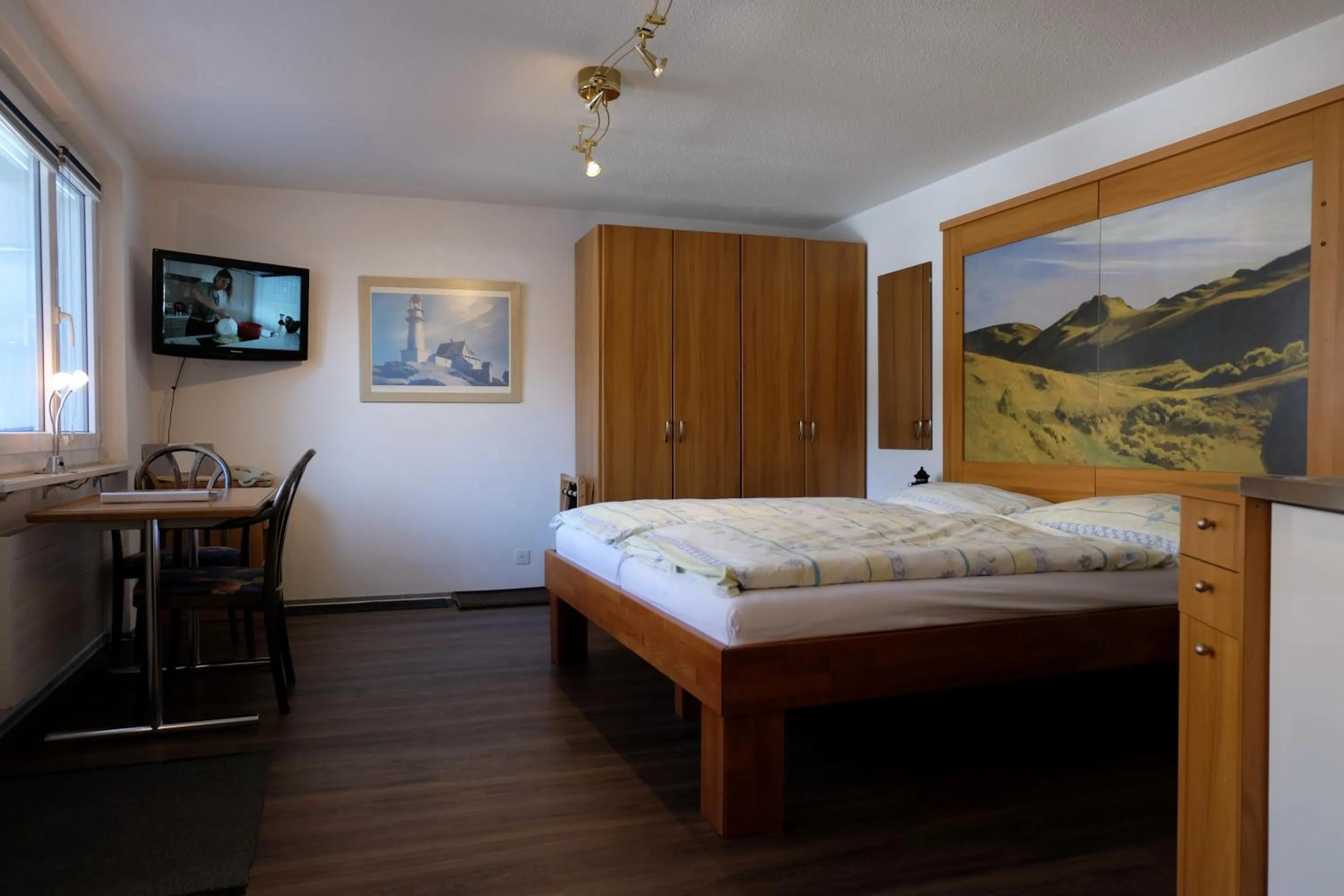 Photo of the whole room, Bed in Artist Apartments & Hotel Garni