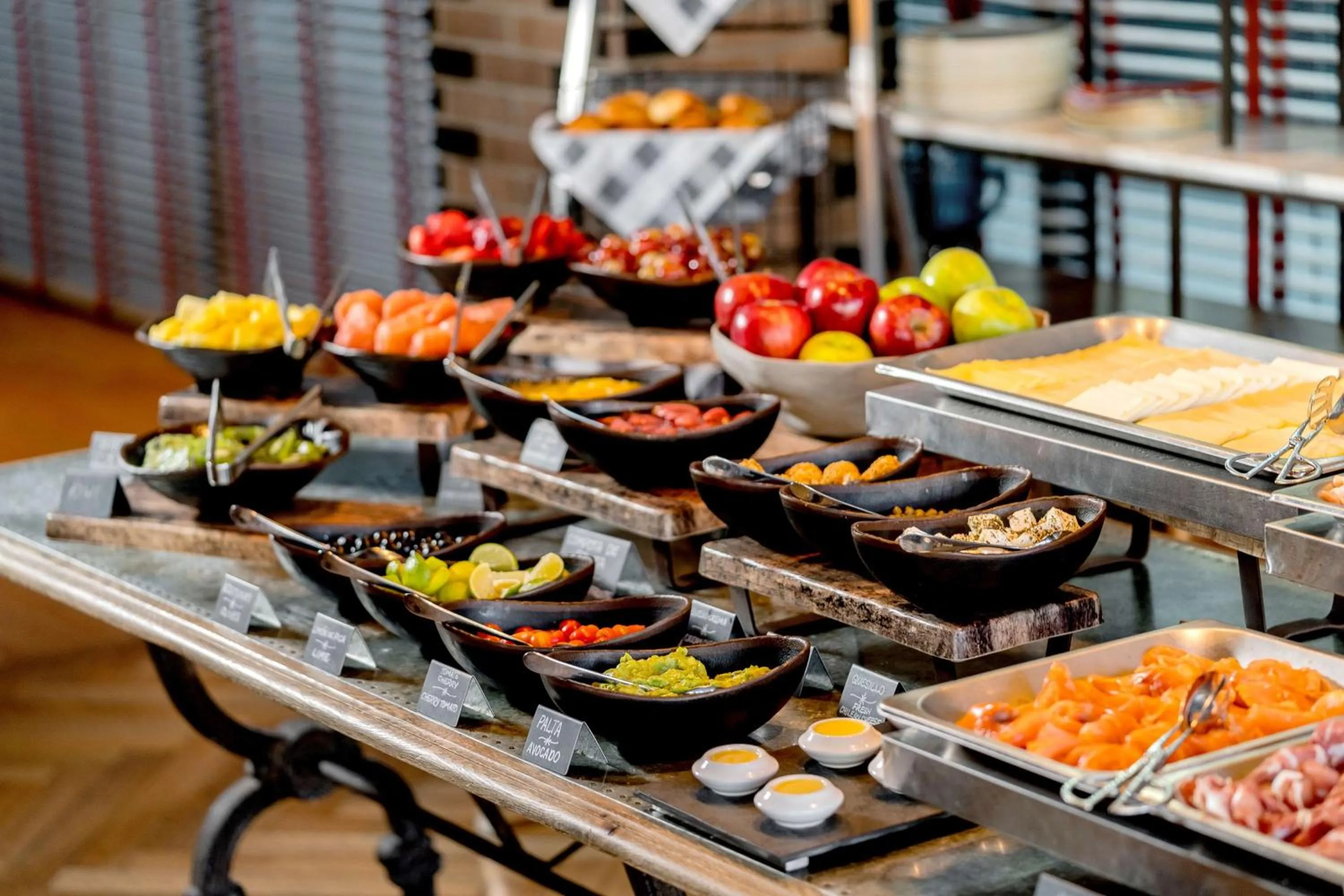 Restaurant/places to eat in Hyatt Centric Las Condes Santiago