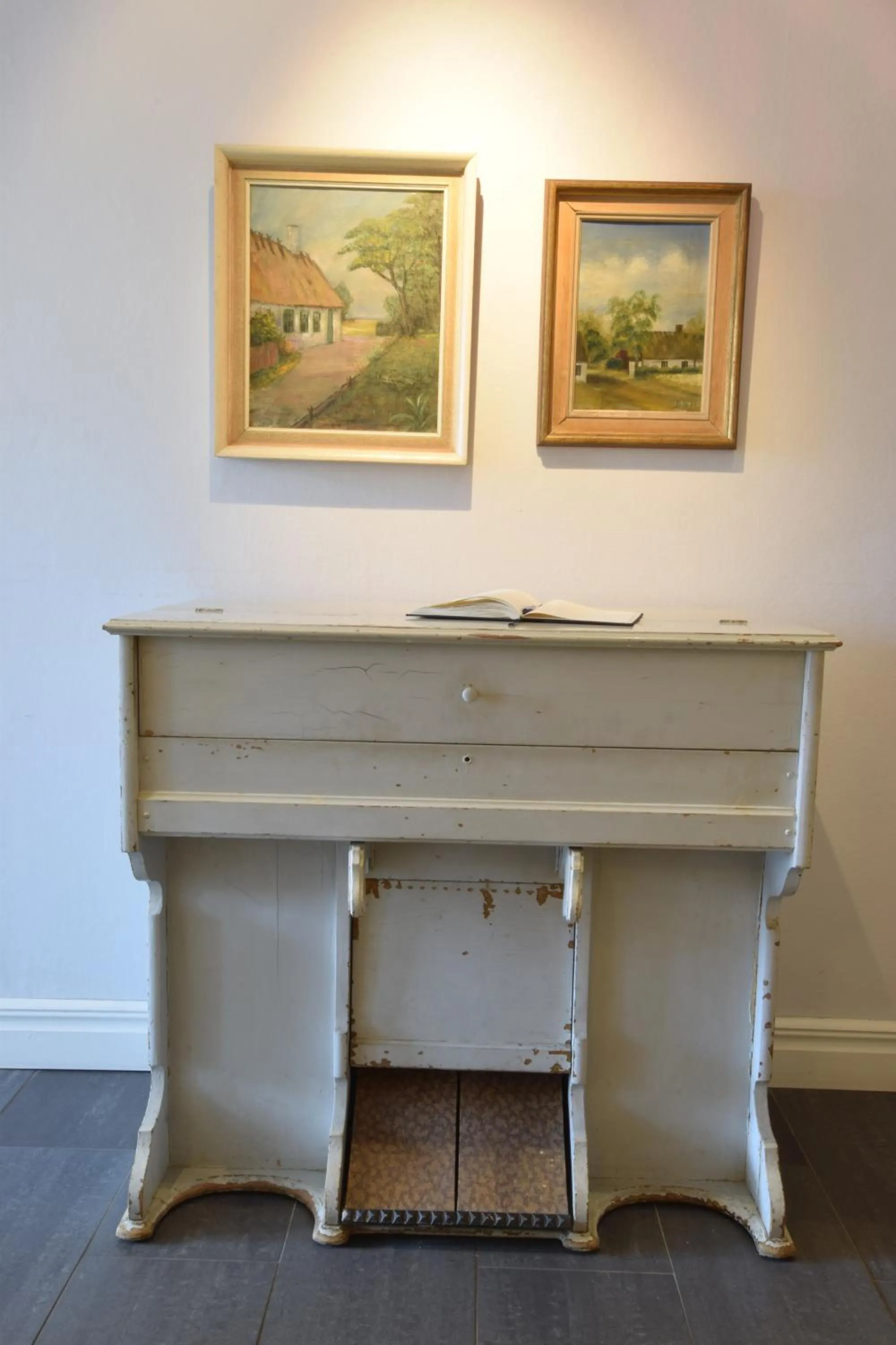 Decorative detail in Bläsinge Gård Kullabygden