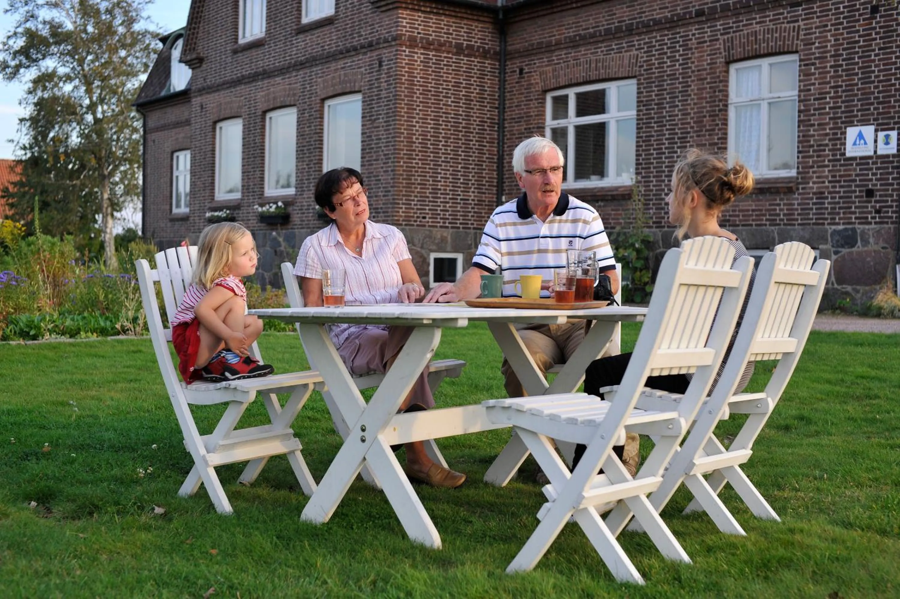 People in Bläsinge Gård Kullabygden