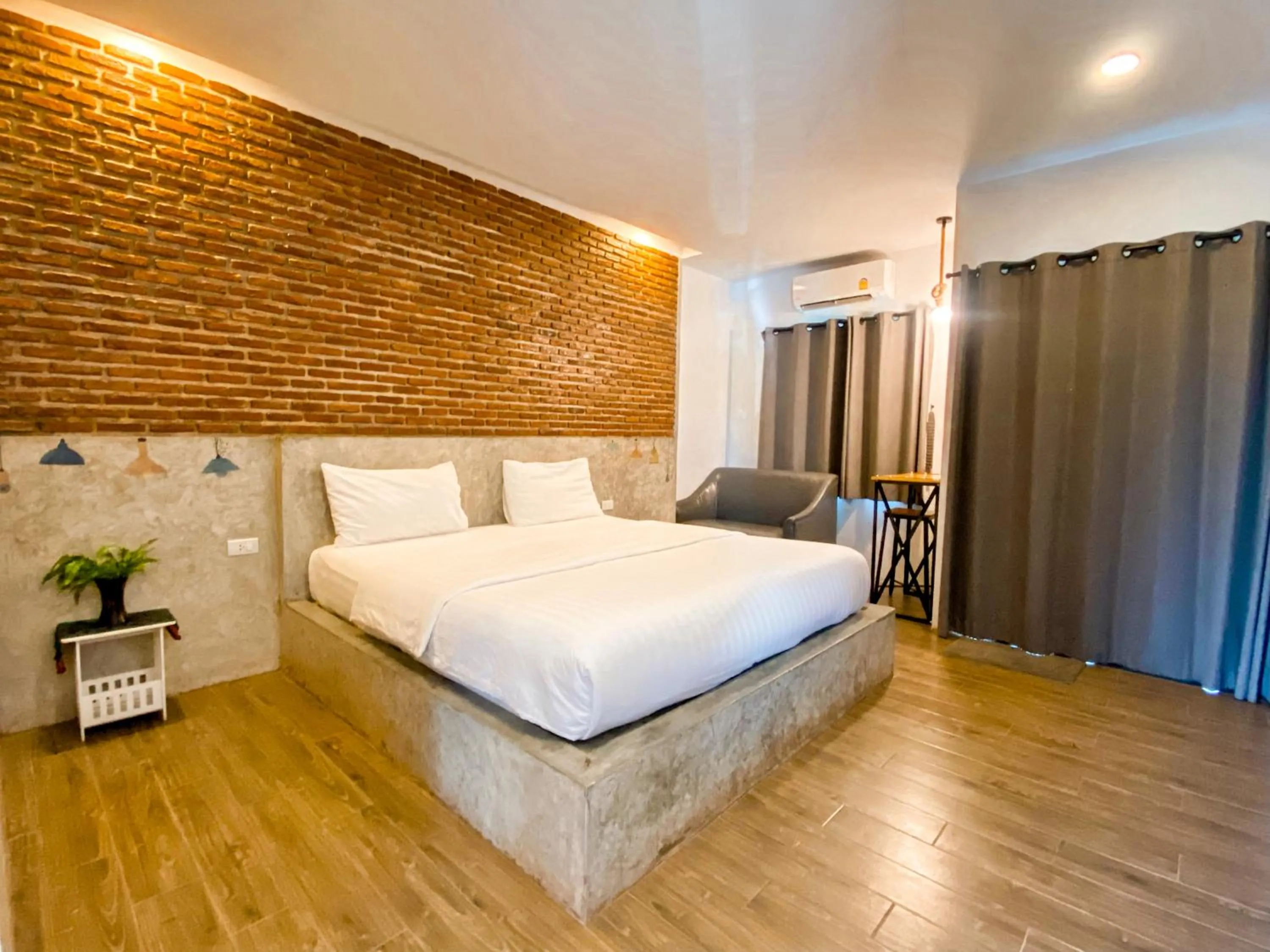 Bed in Pimchanok Resort