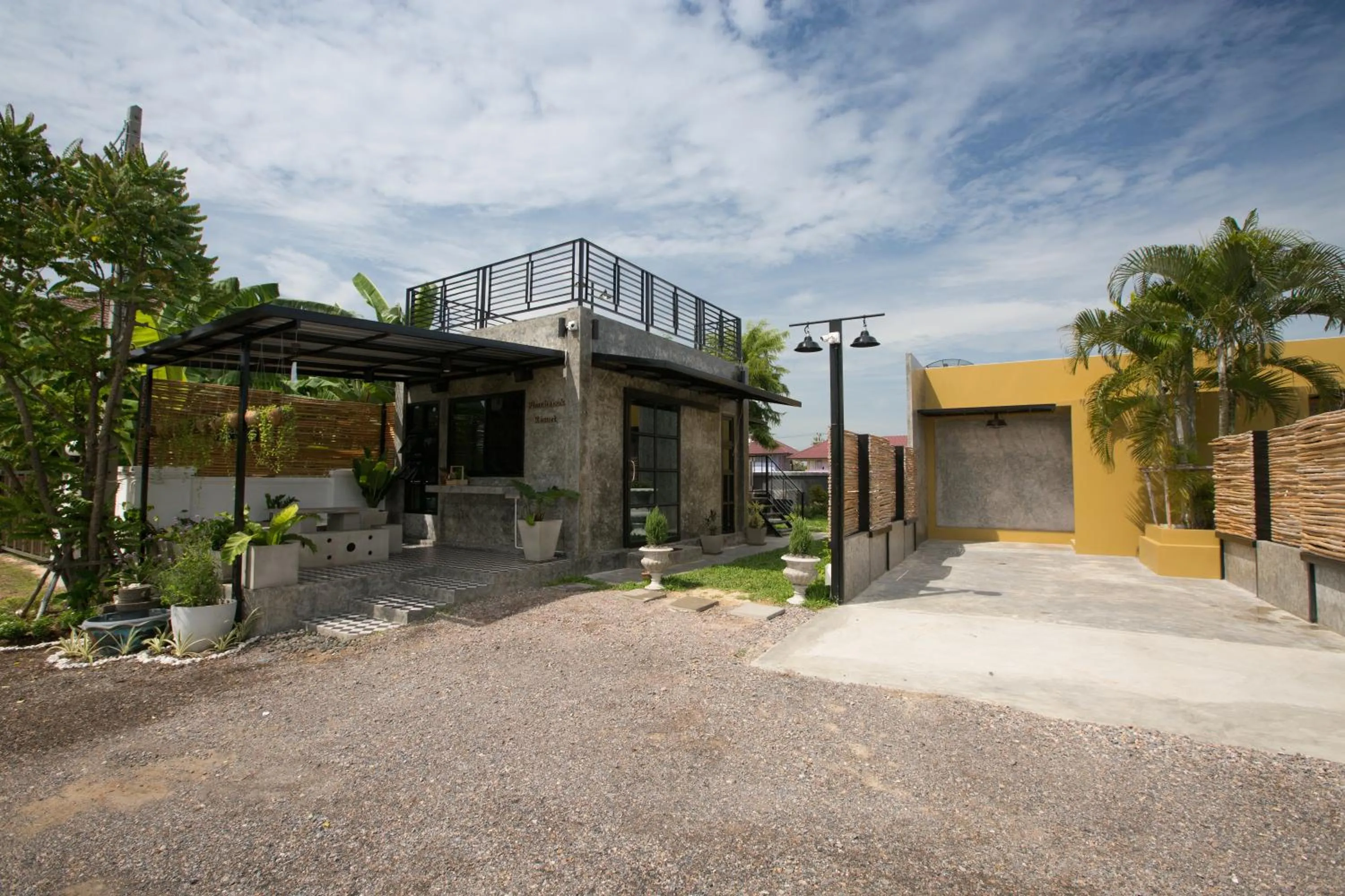 Area and facilities in Pimchanok Resort