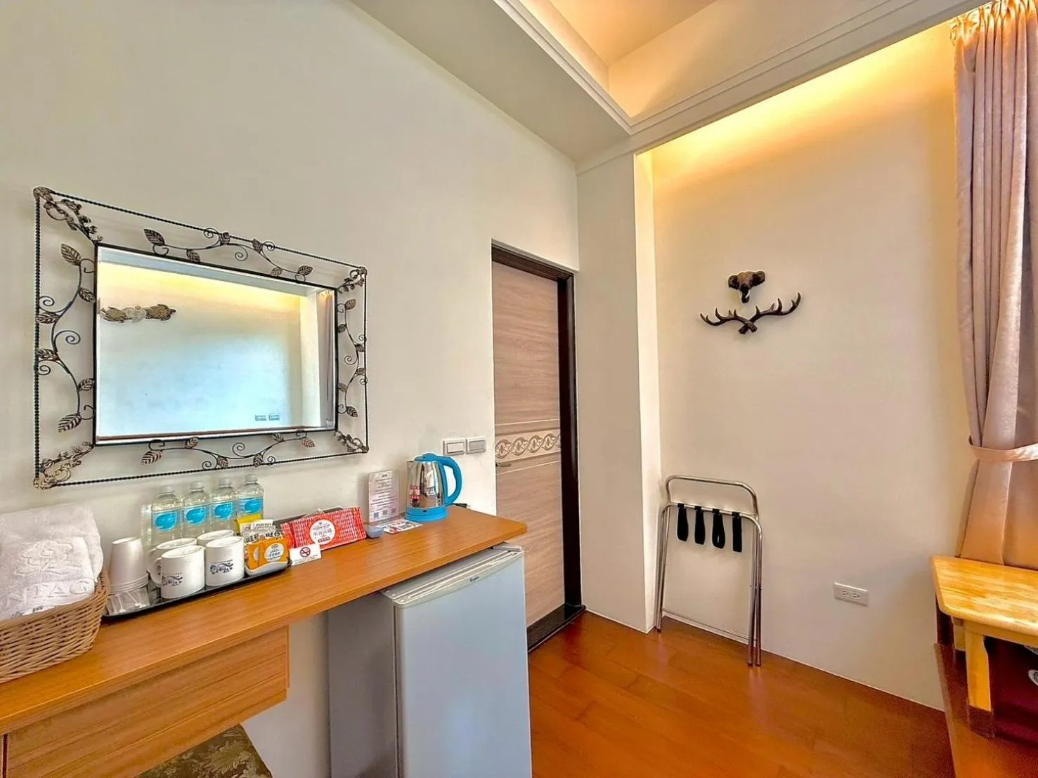 minibar in Kurumba JiJi B&B