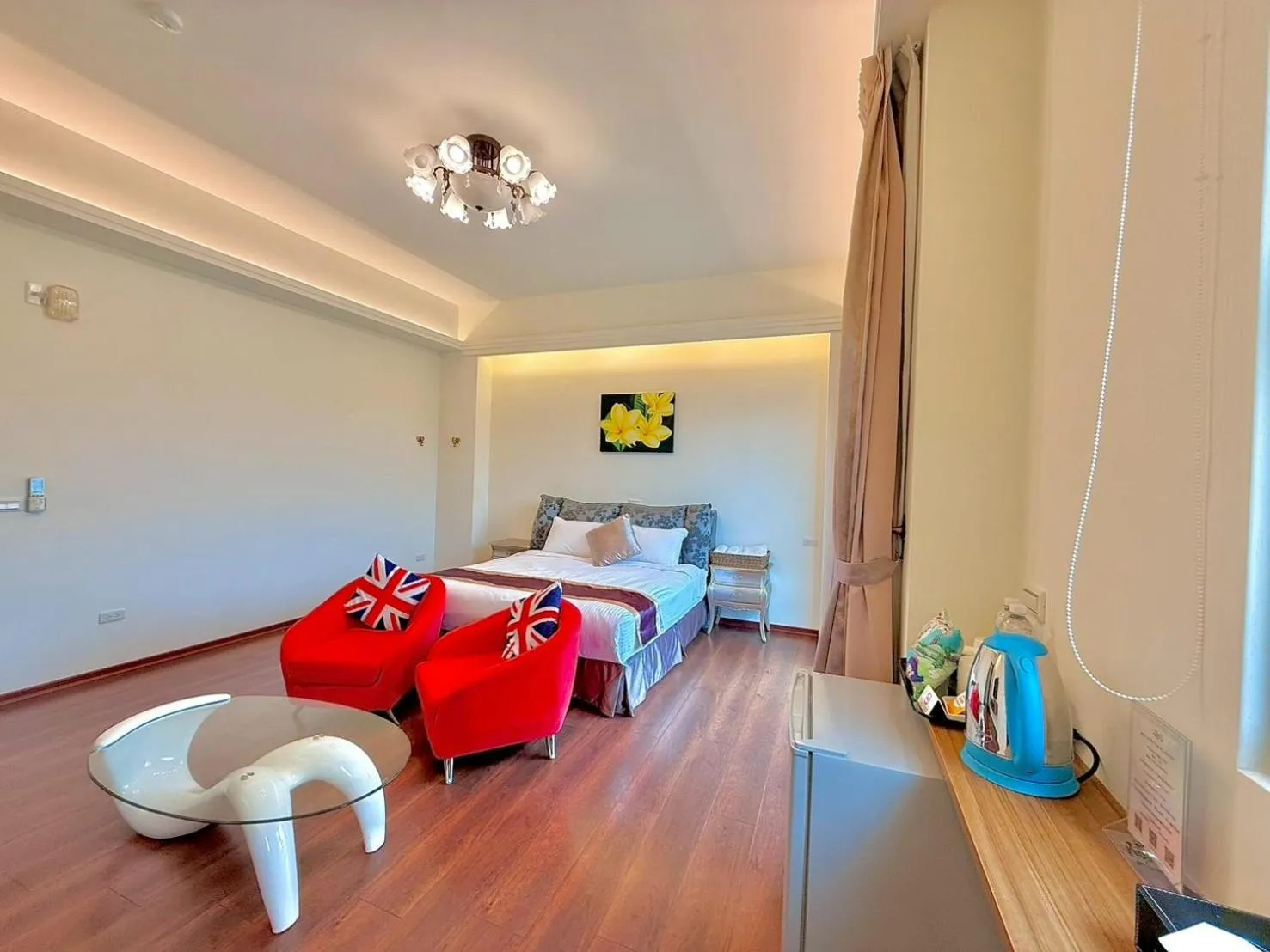 Photo of the whole room, Bed in Kurumba JiJi B&B