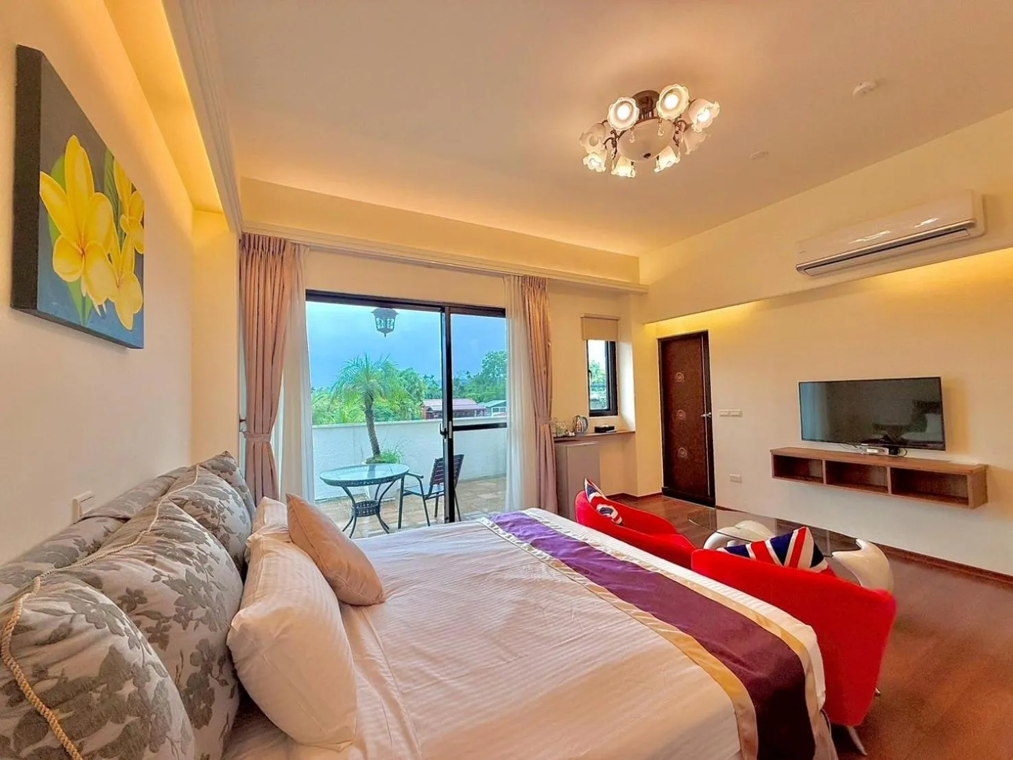 Photo of the whole room, Bed in Kurumba JiJi B&B