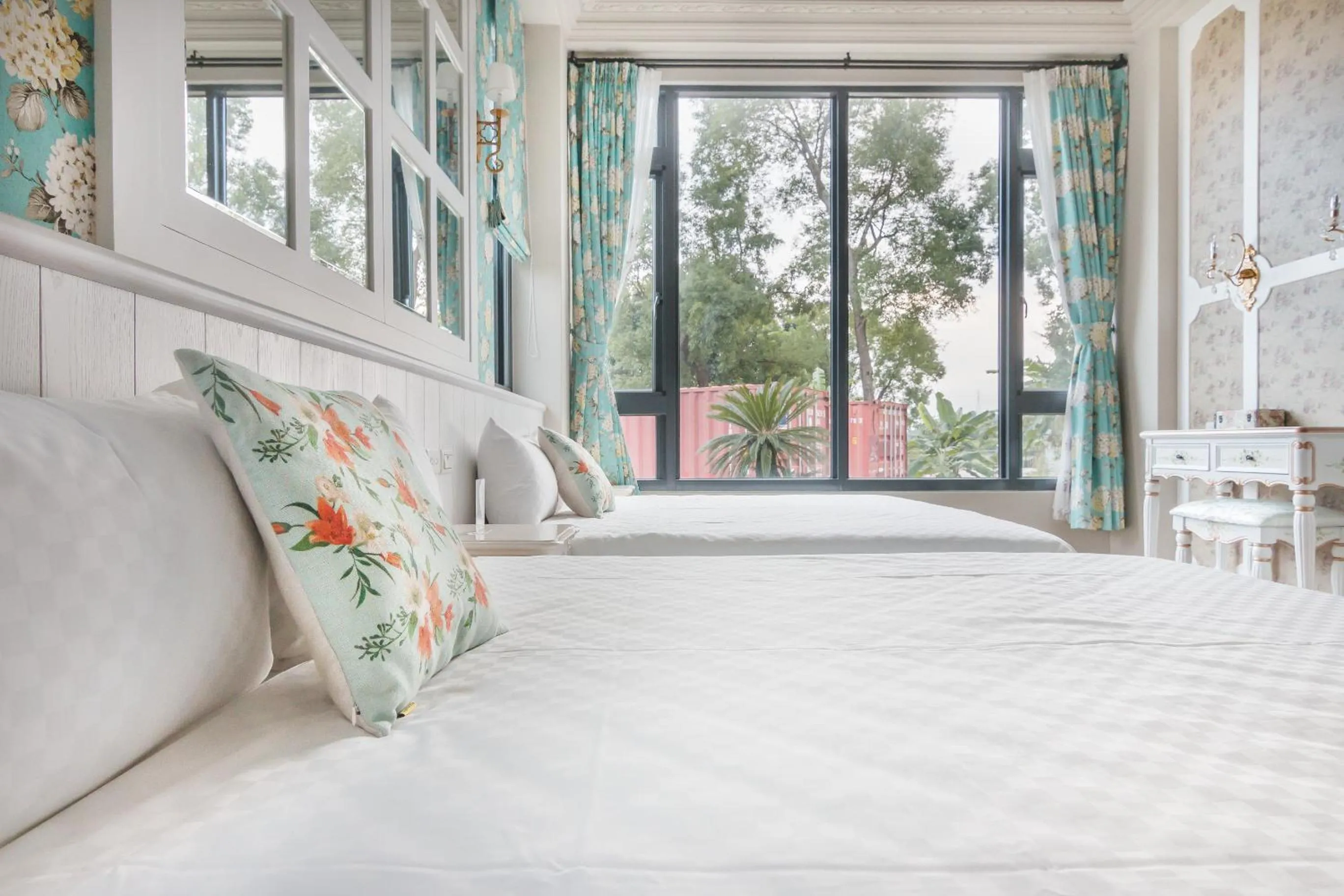 Bedroom, Bed in The Dawn B&B