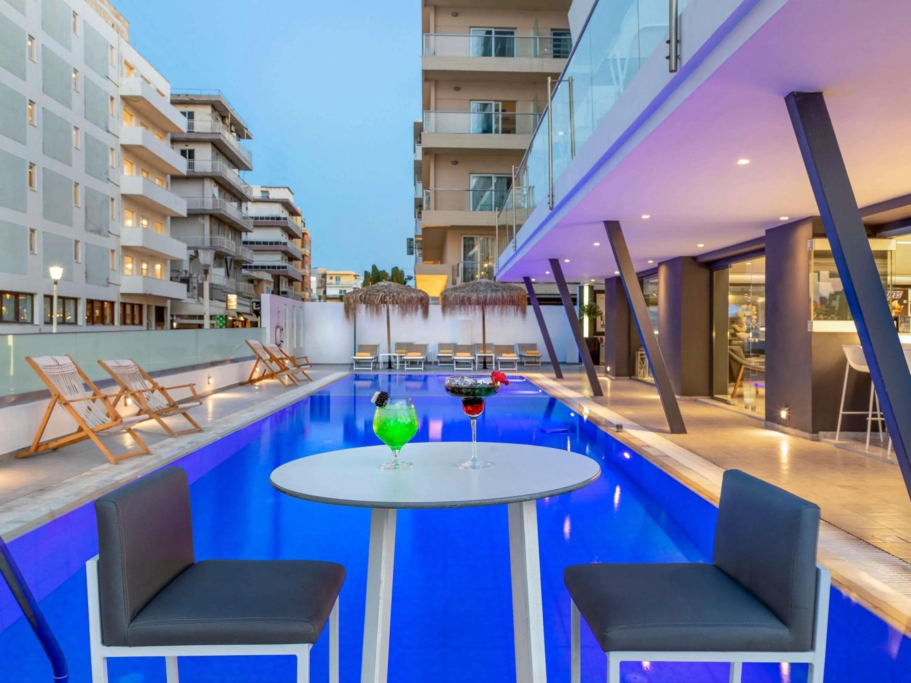 Lounge or bar in Mercure Rhodes Alexia Hotel & Spa