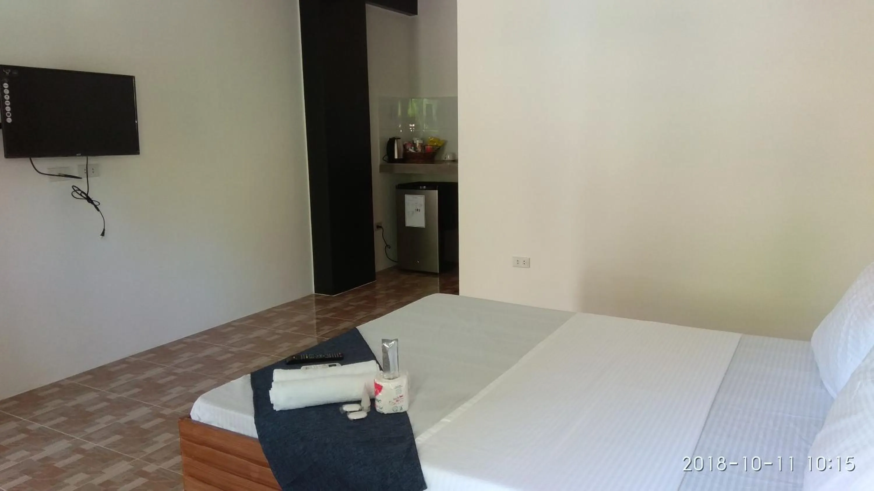 Bed in Jalyn's Resort Sabang