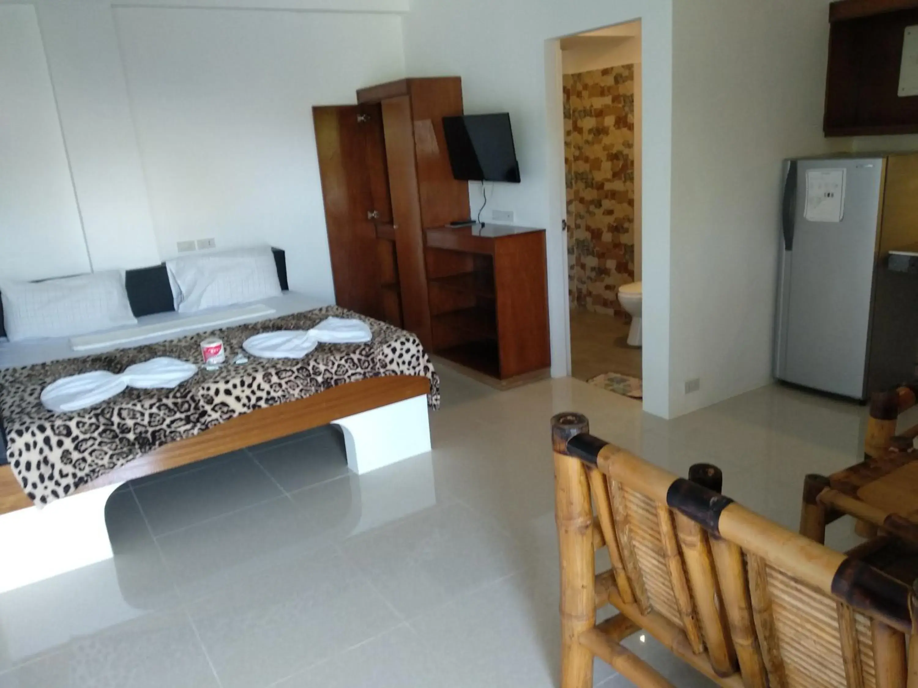 Studio Apartment with Kitchenette in Jalyn's Resort Sabang Studio Apartment with Kitchenette in Jalyn's Resort Sabang