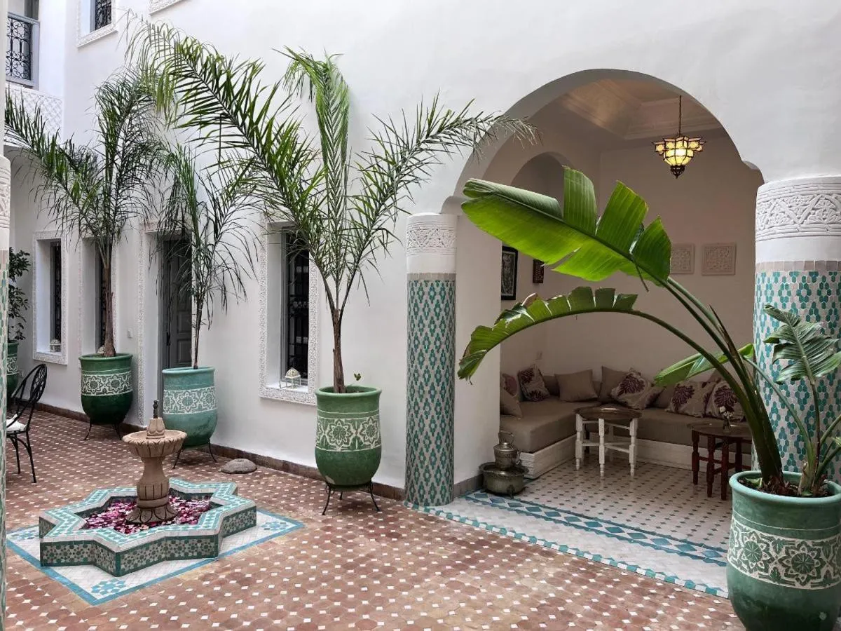Restaurant/places to eat in Riad El Arco ROOFTOP POOL & Spa