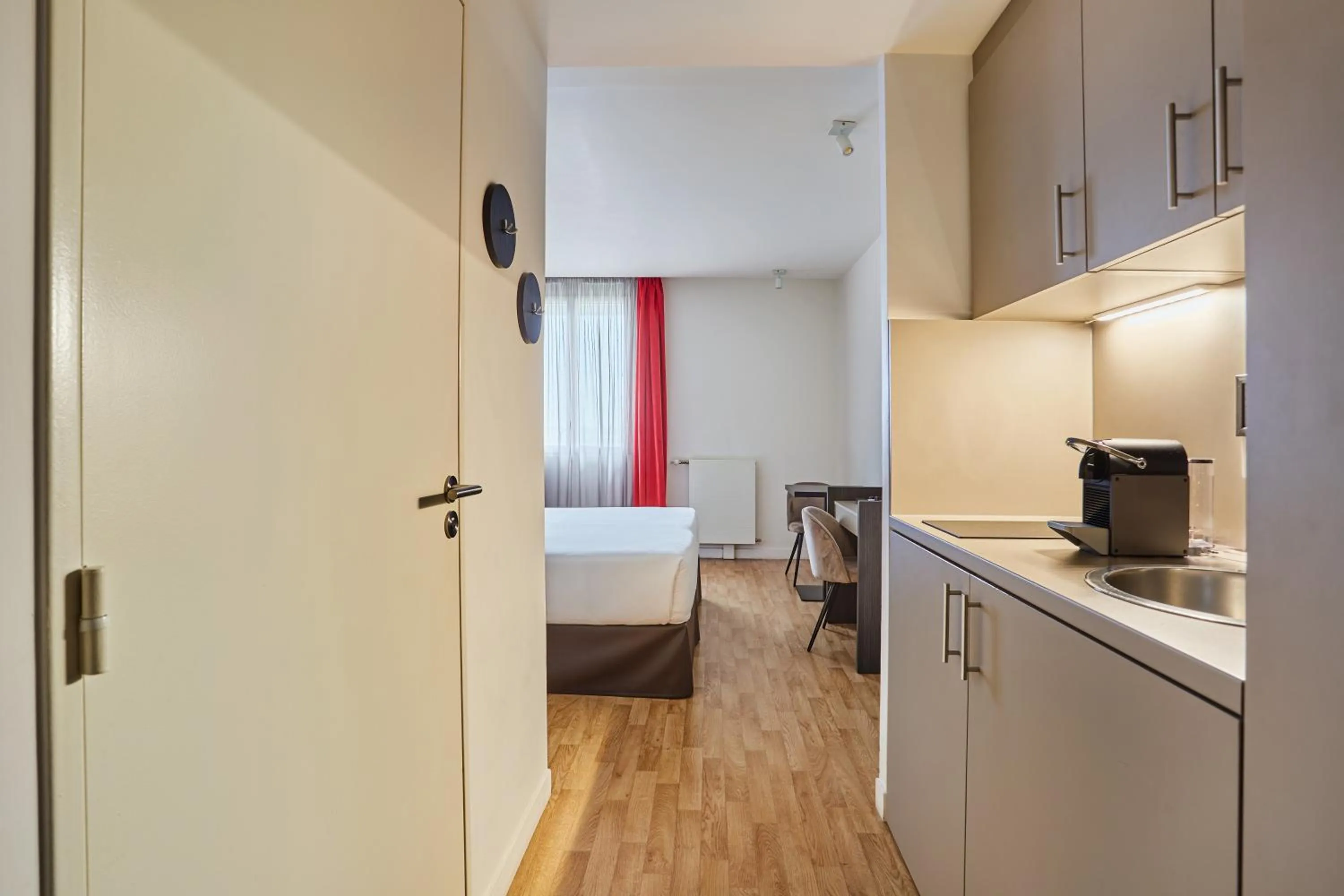 Bedroom, Bed in Appart Hotel Odalys City Paris Montmartre